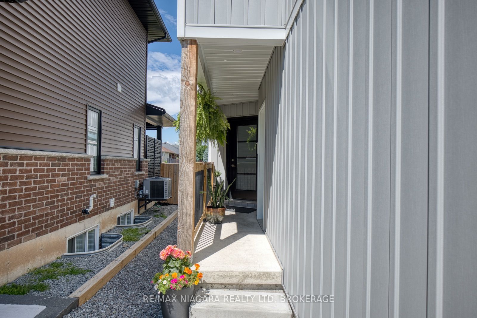 641 Clare Avenue Property Photo 3