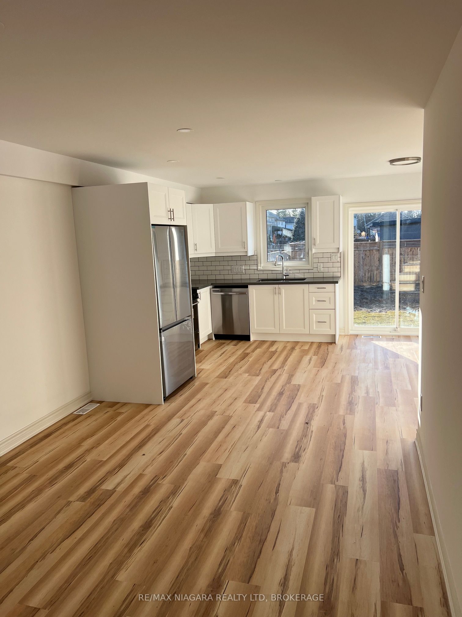 641 Clare Avenue Property Photo 4