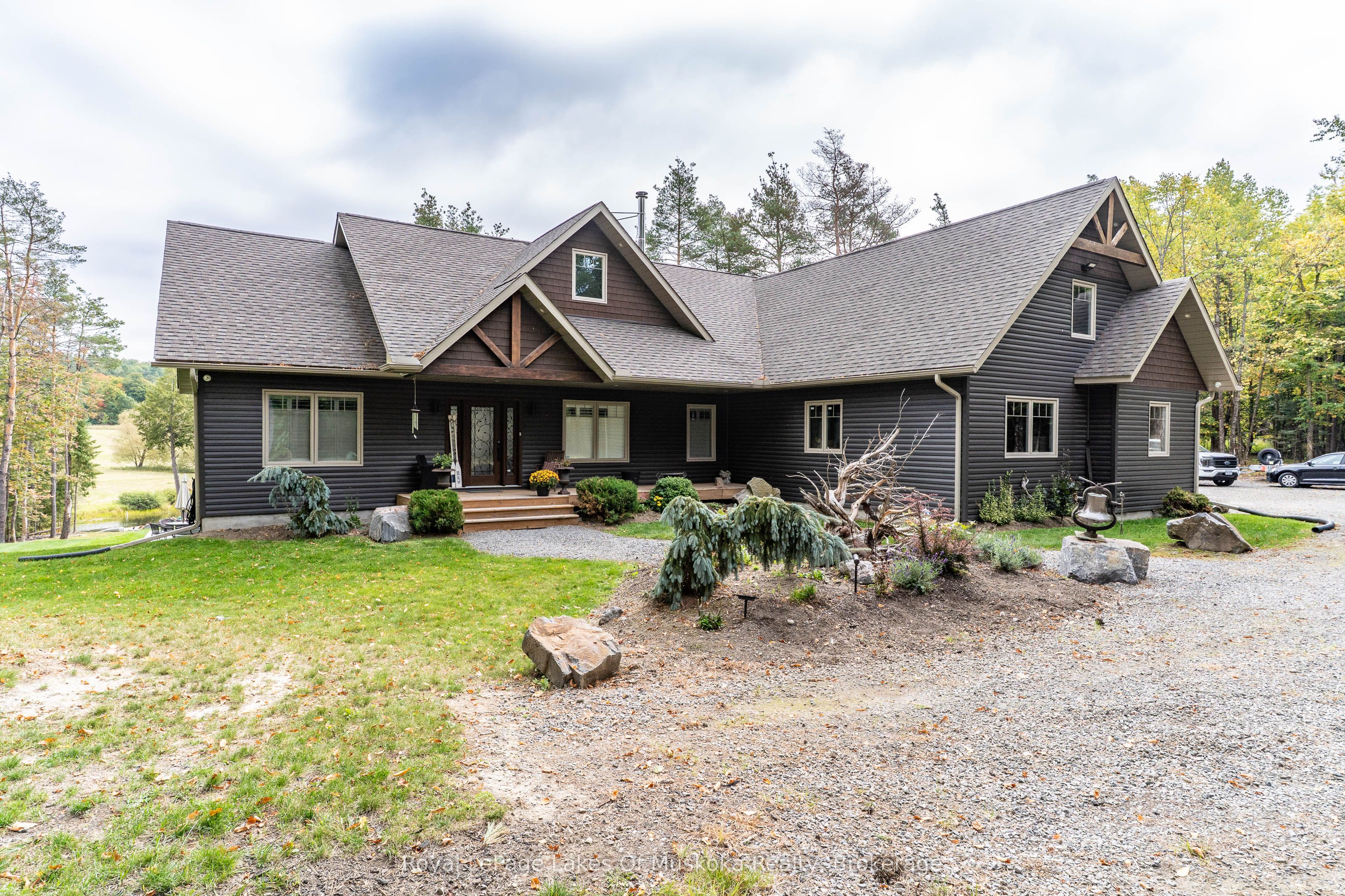 461 Rowanwood Road Property Photo 4