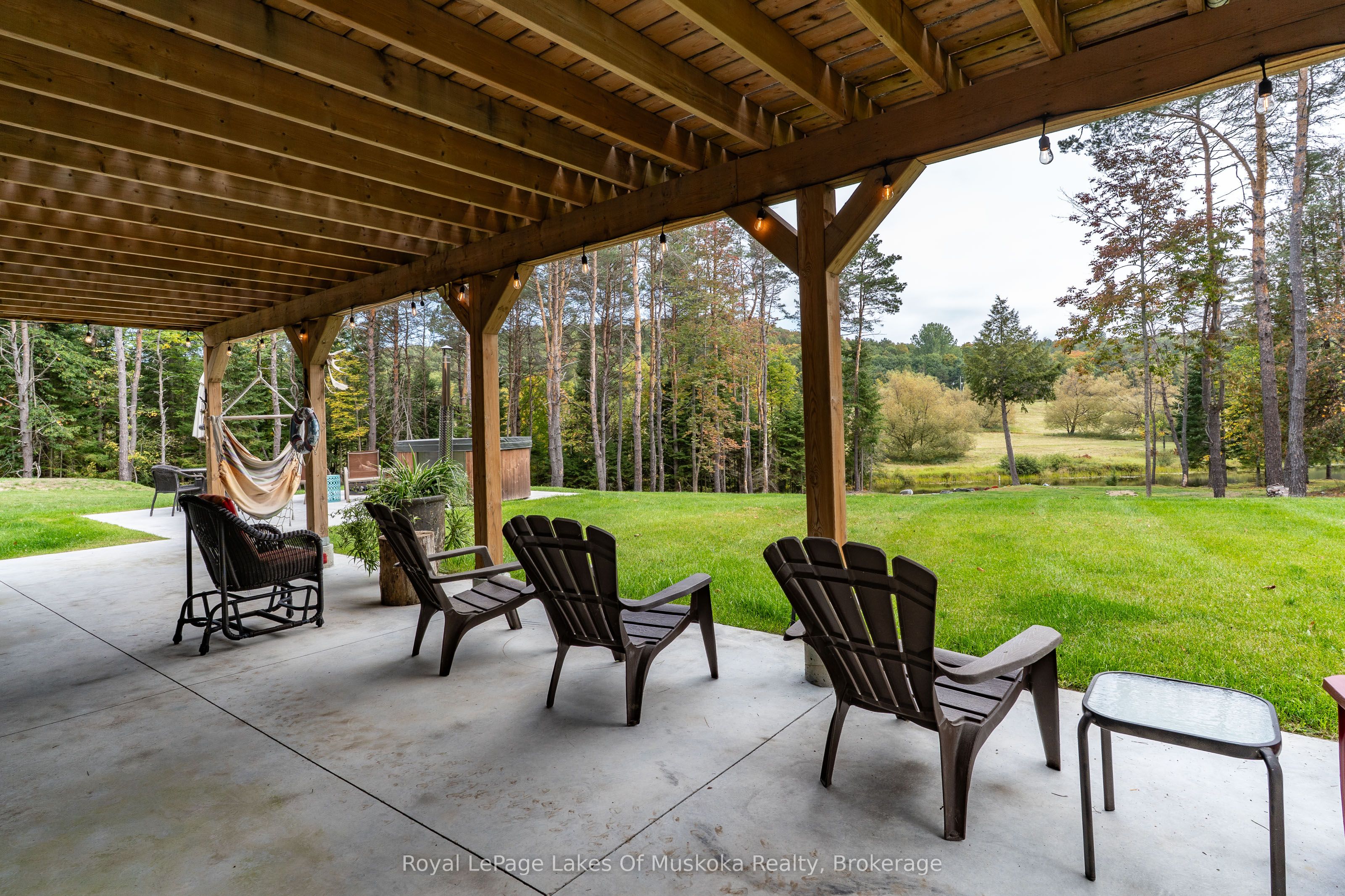 461 Rowanwood Road Property Photo 9