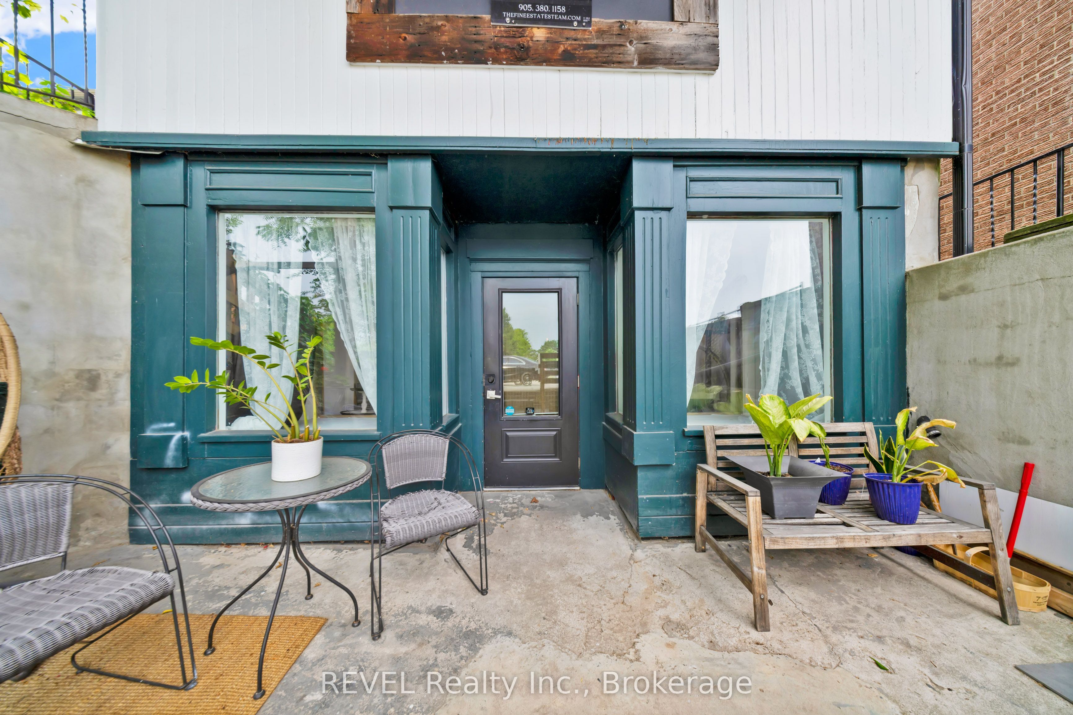 1433 Pelham Street Property Photo 24