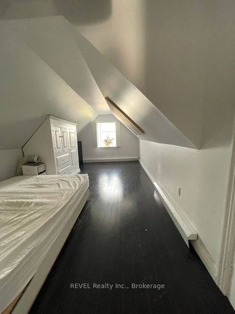 1433 Pelham Street Property Photo 39
