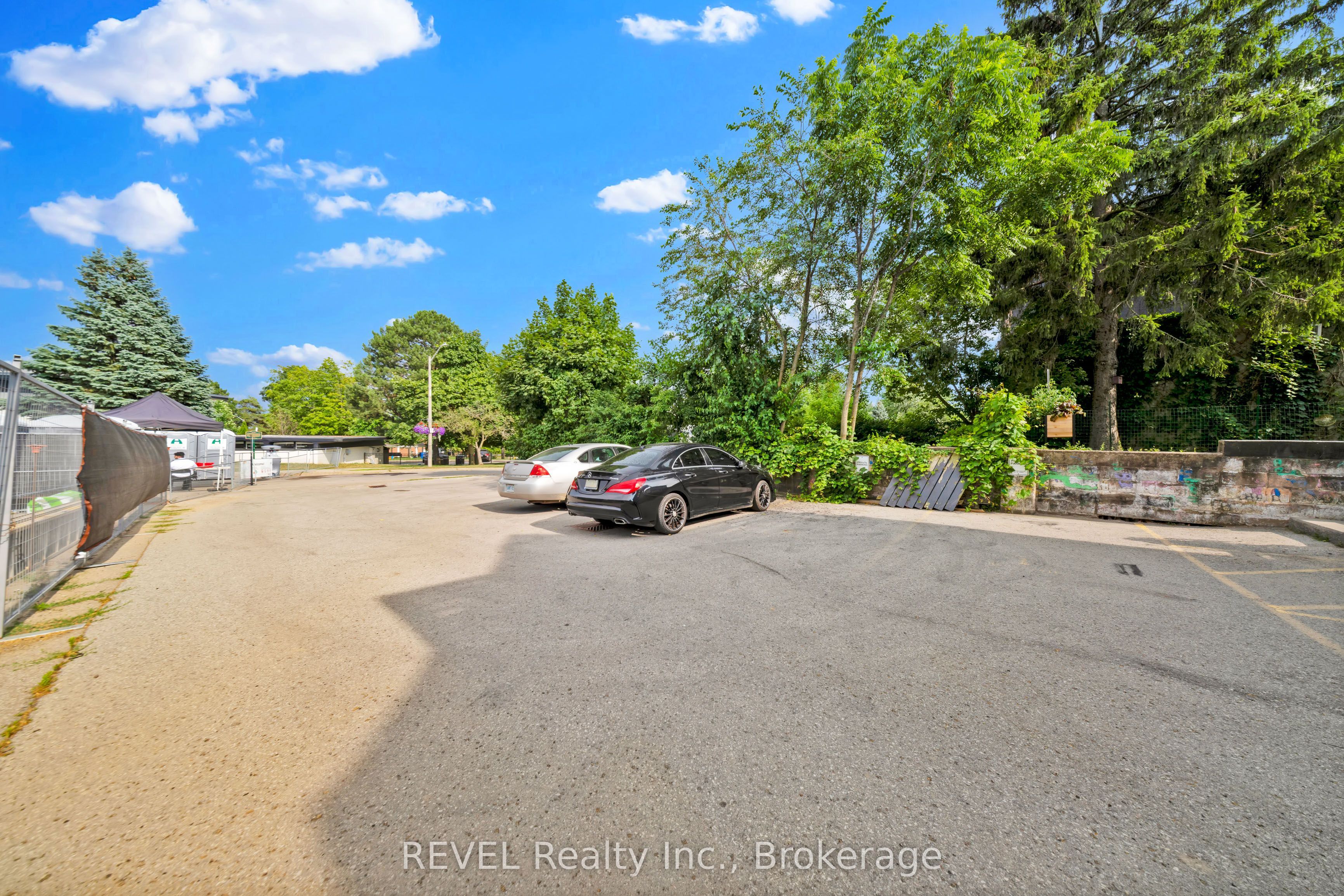 1433 Pelham Street Property Photo 43