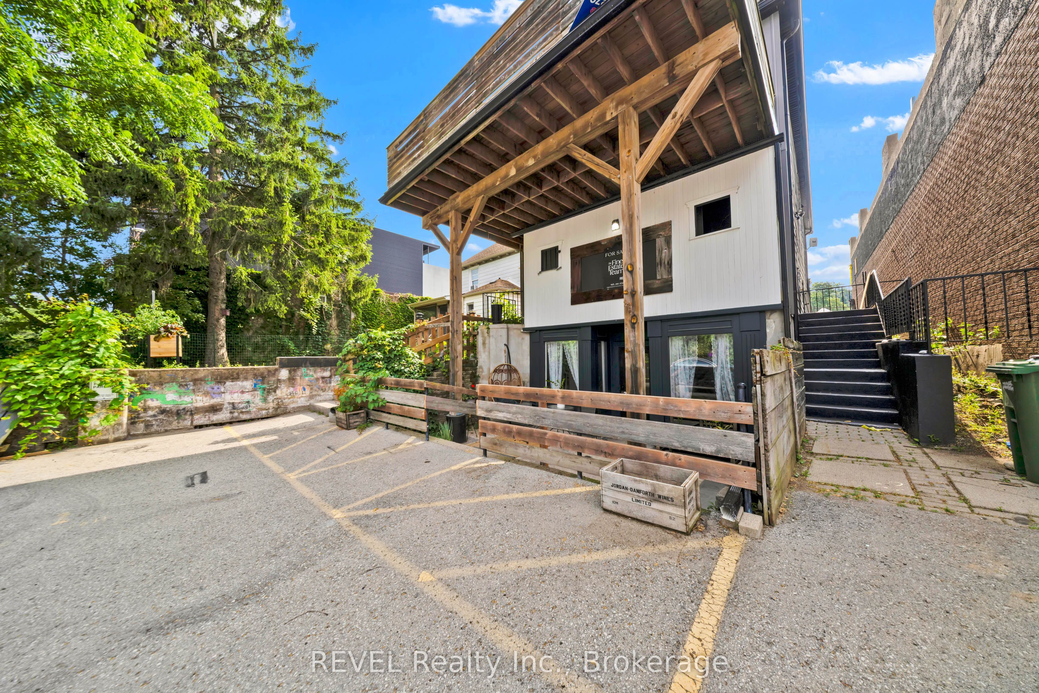 1433 Pelham Street Property Photo 44
