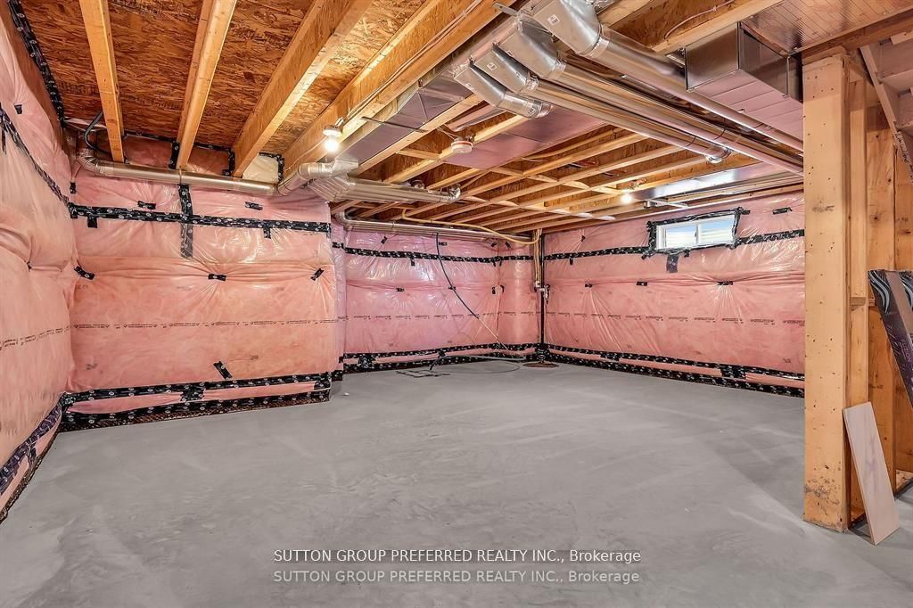 186 Leitch Street Property Photo 33
