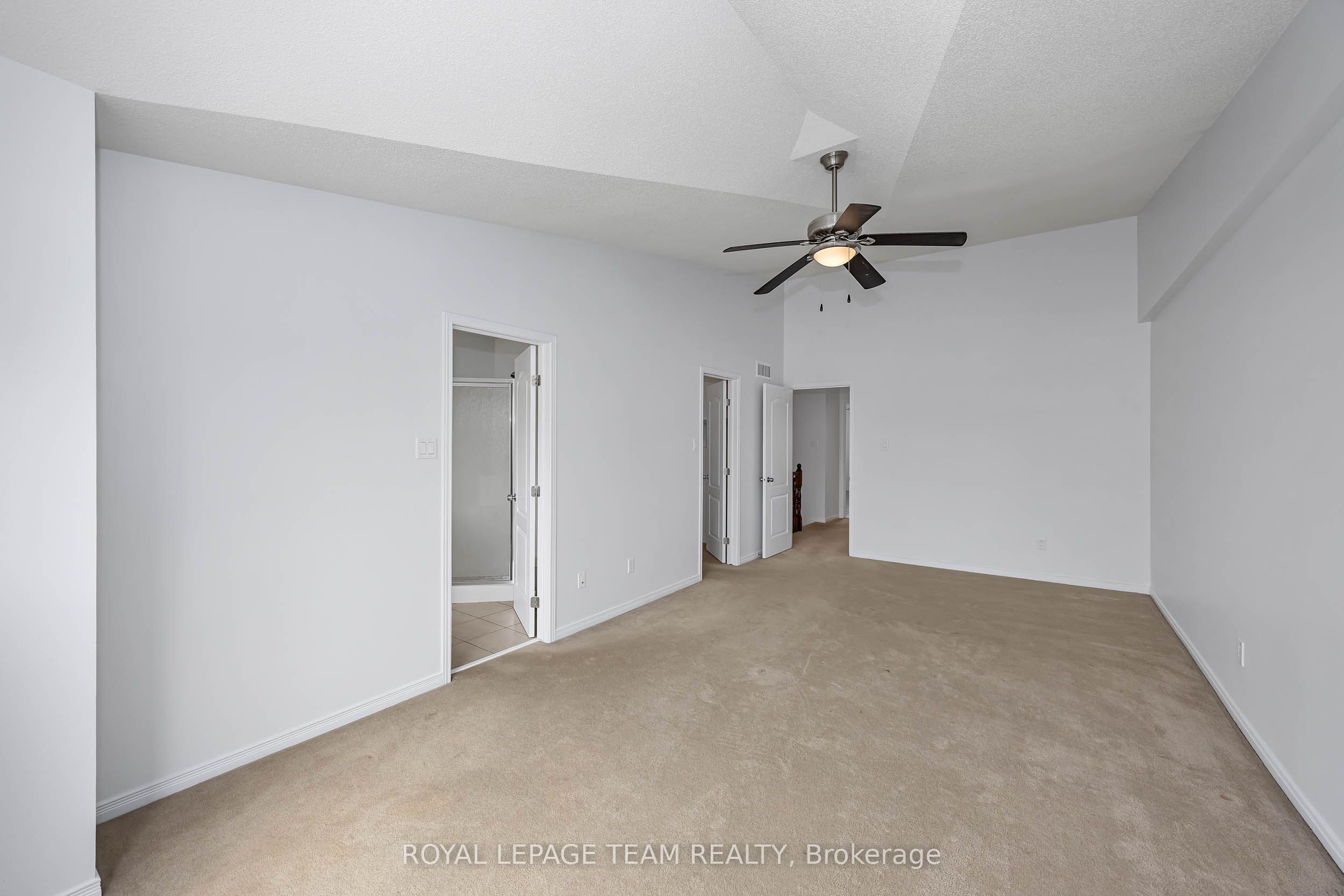323 Freedom Private Property Photo 18