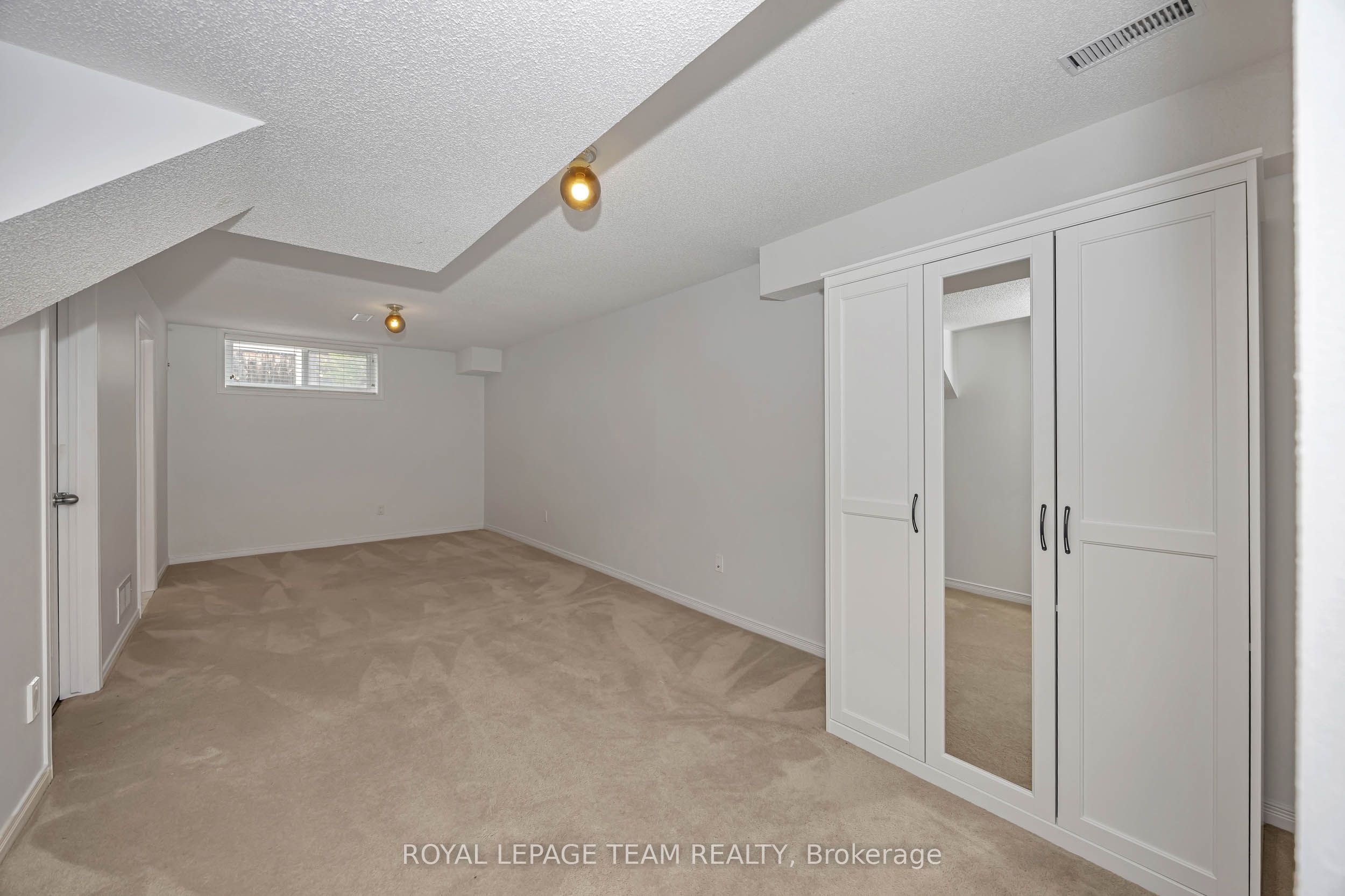 323 Freedom Private Property Photo 29