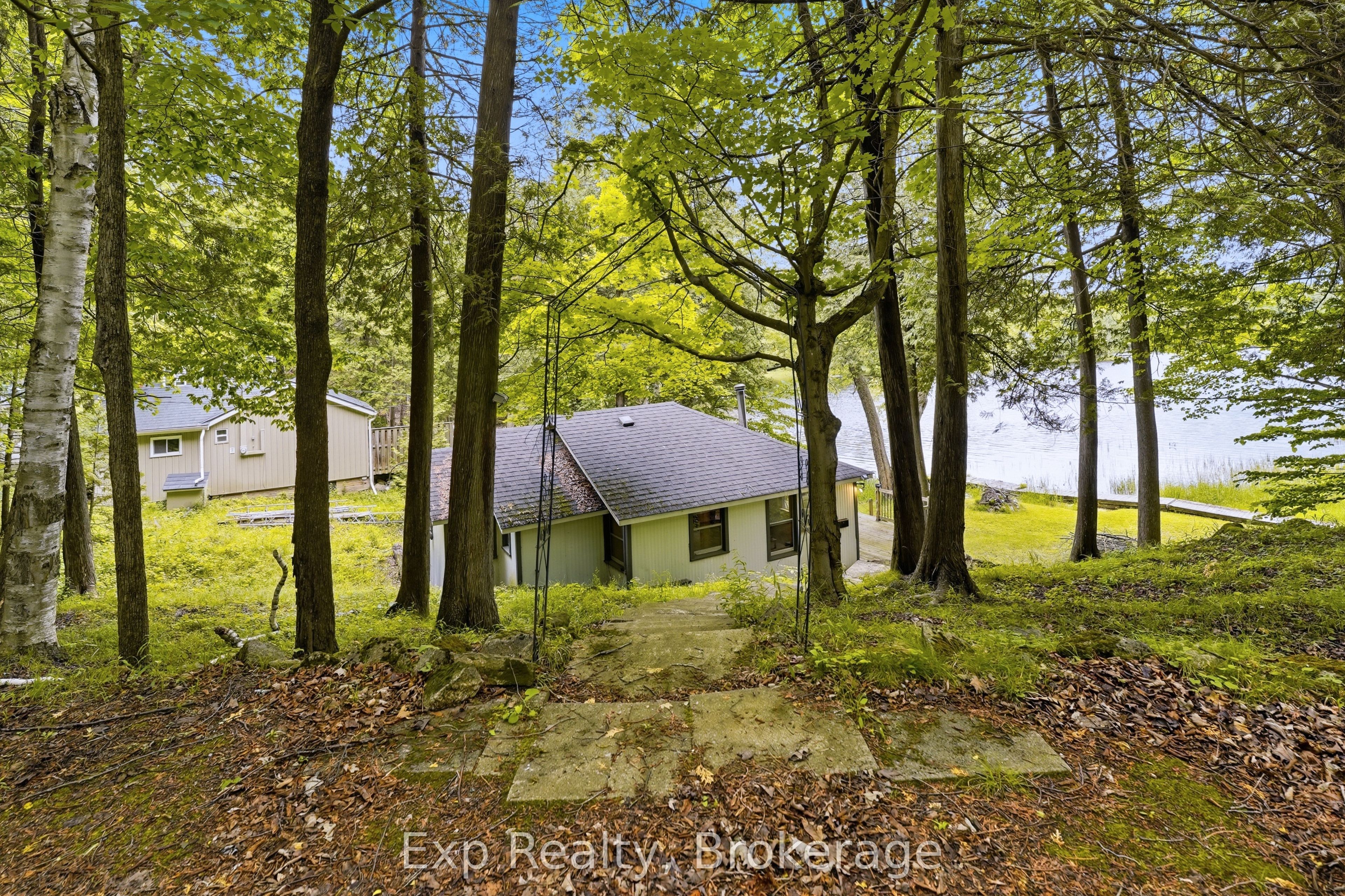 2077 Hambly Lane Property Photo 3