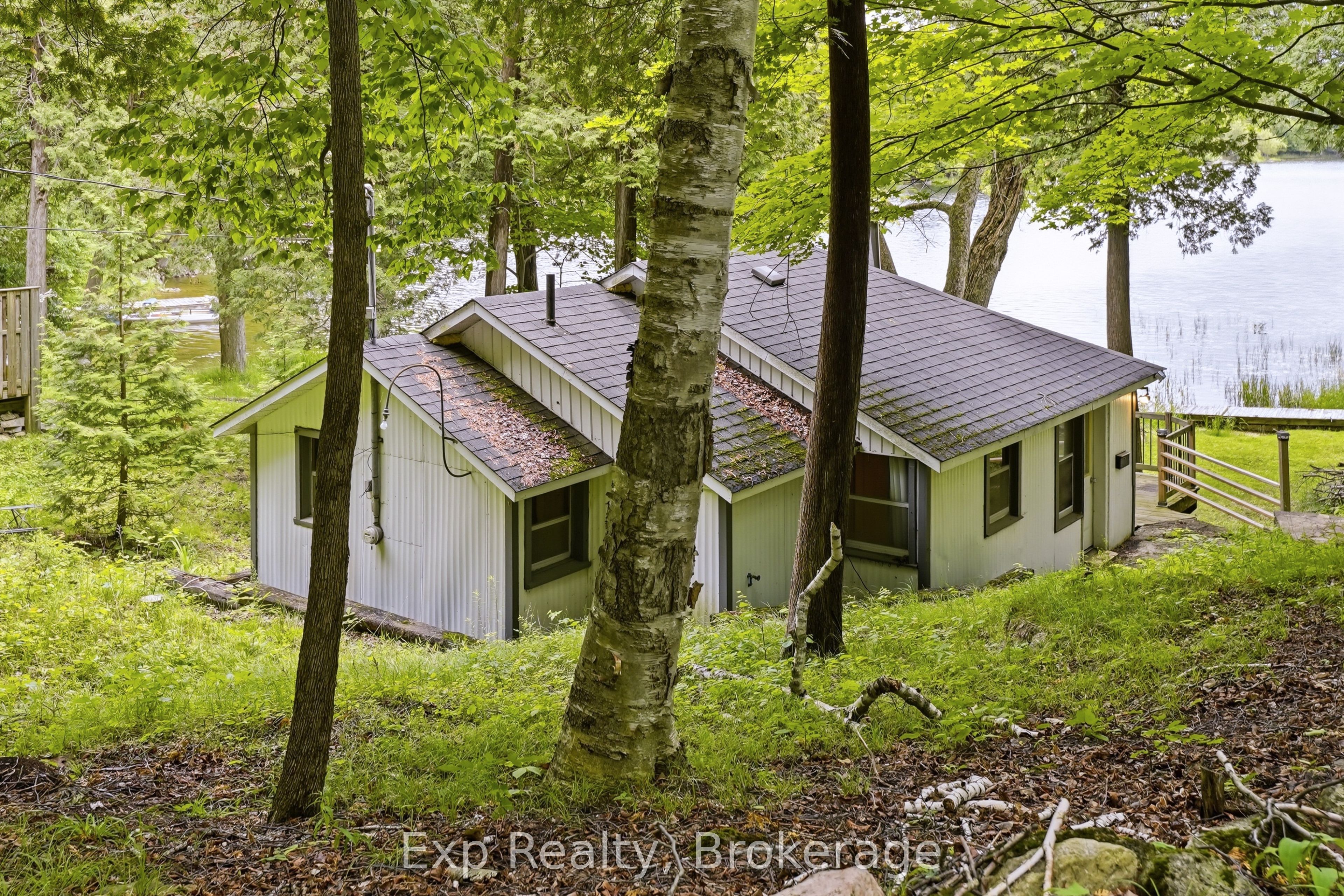 2077 Hambly Lane Property Photo 4