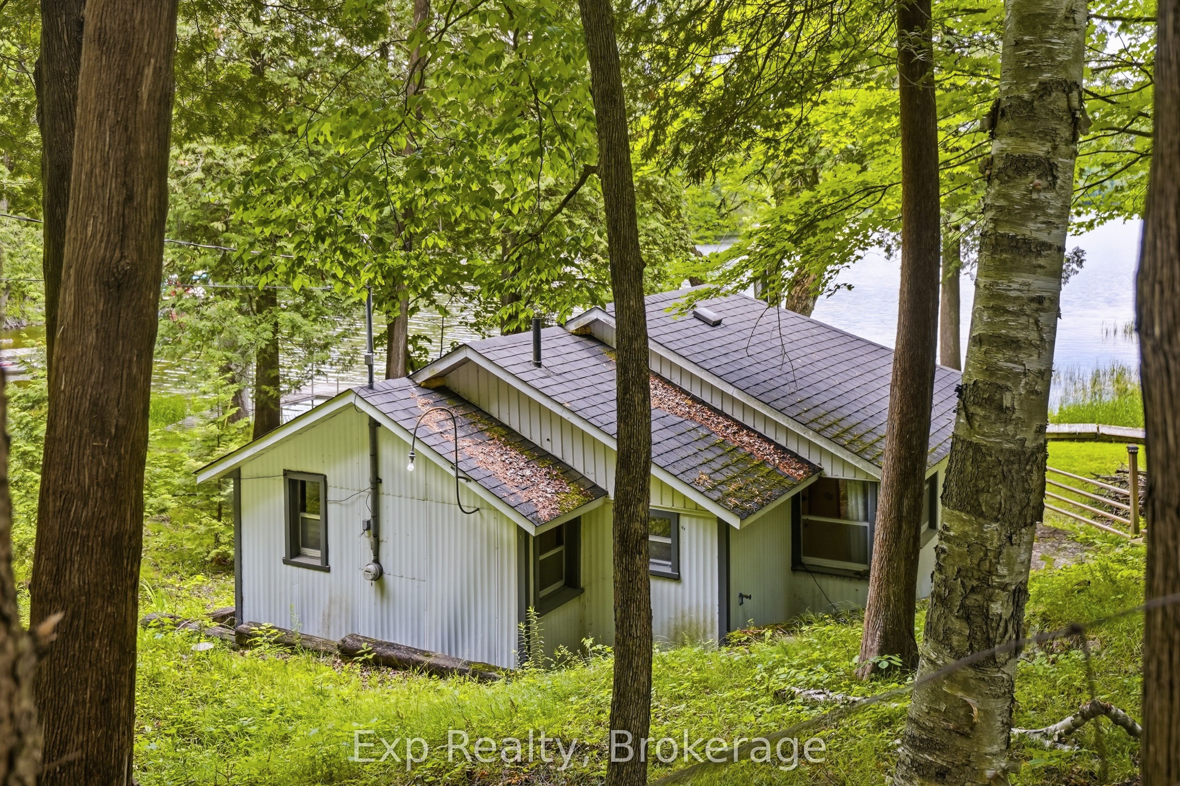 2077 Hambly Lane Property Photo 5