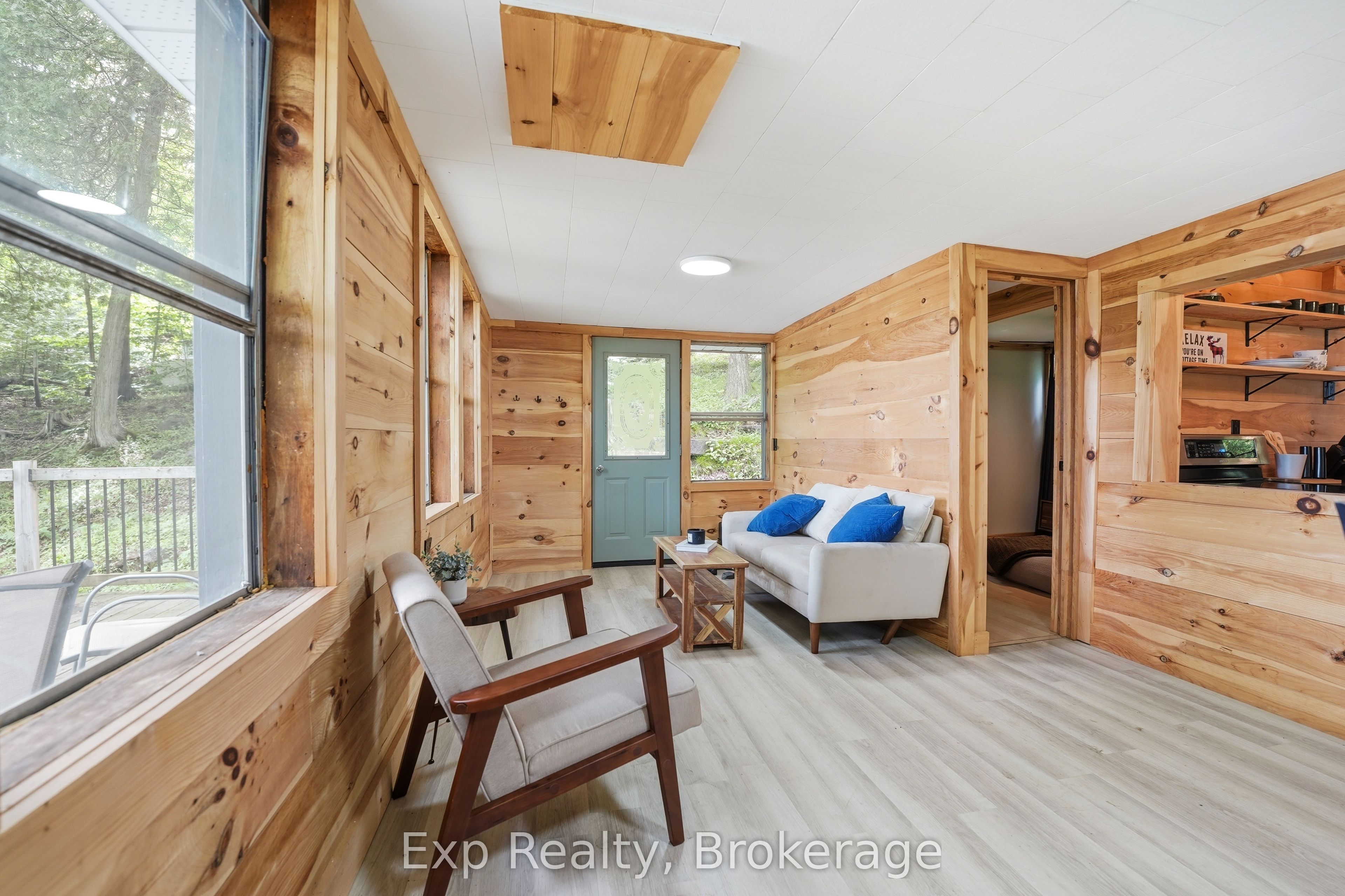 2077 Hambly Lane Property Photo 12