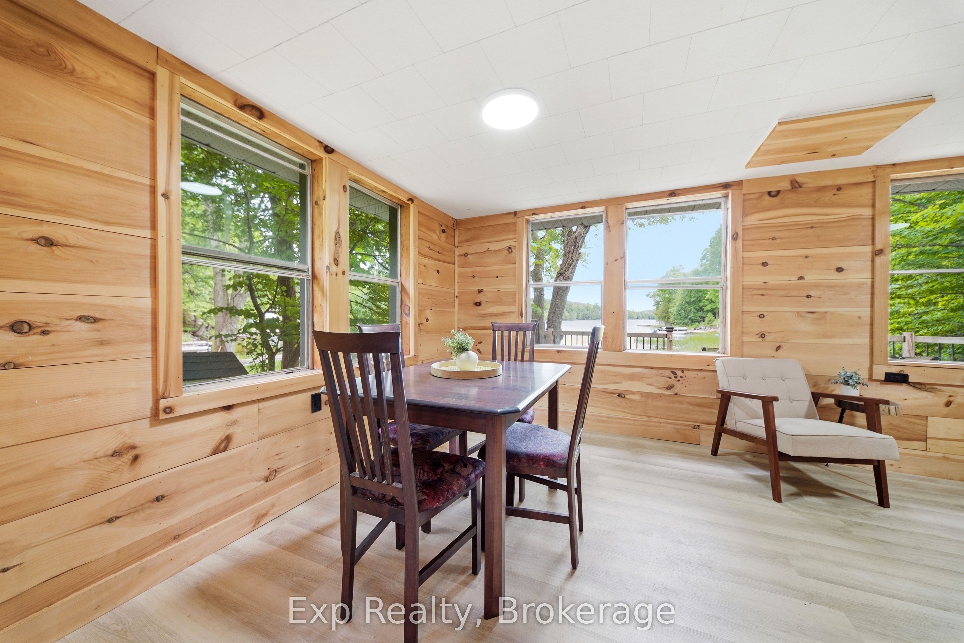 2077 Hambly Lane Property Photo 14