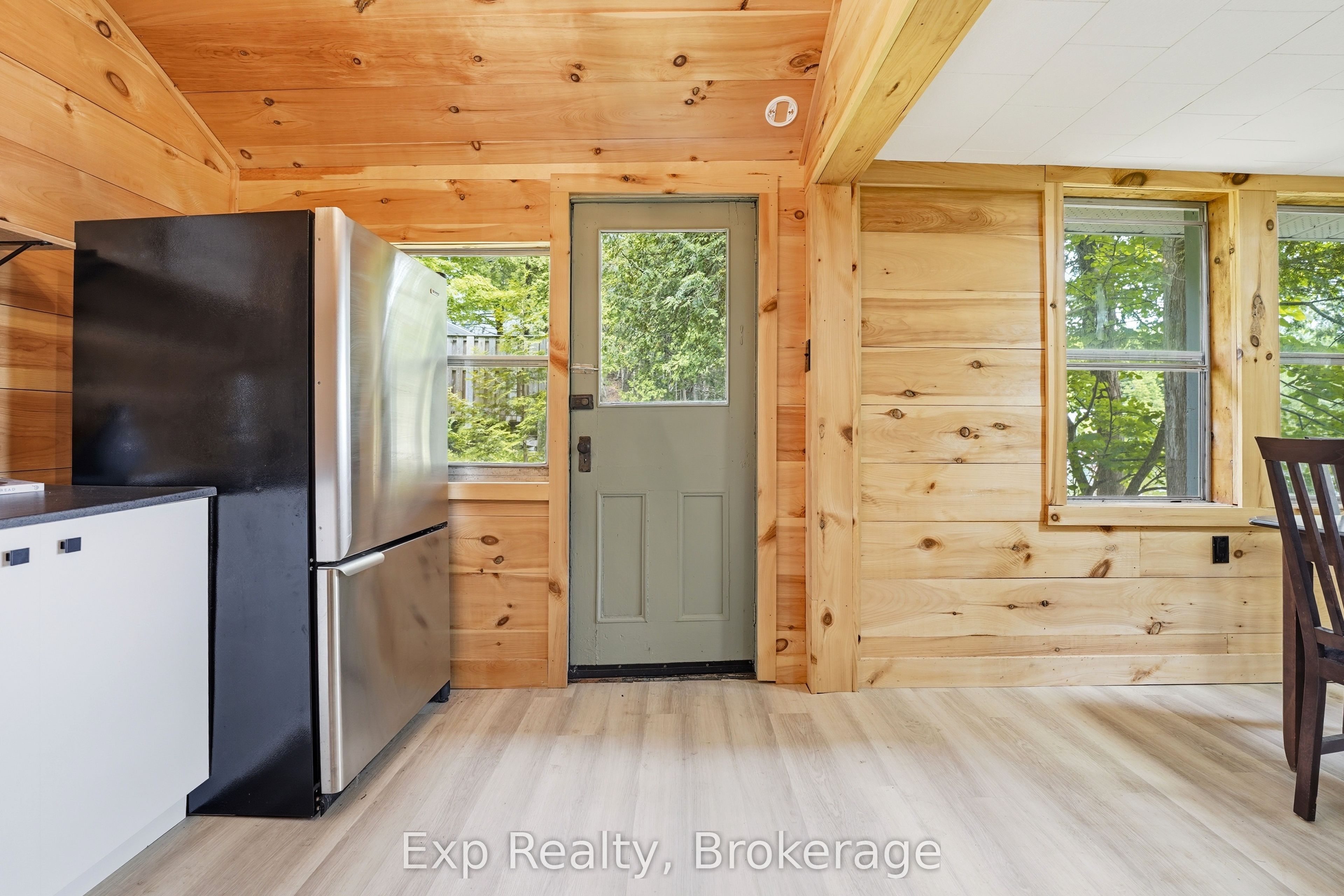 2077 Hambly Lane Property Photo 16