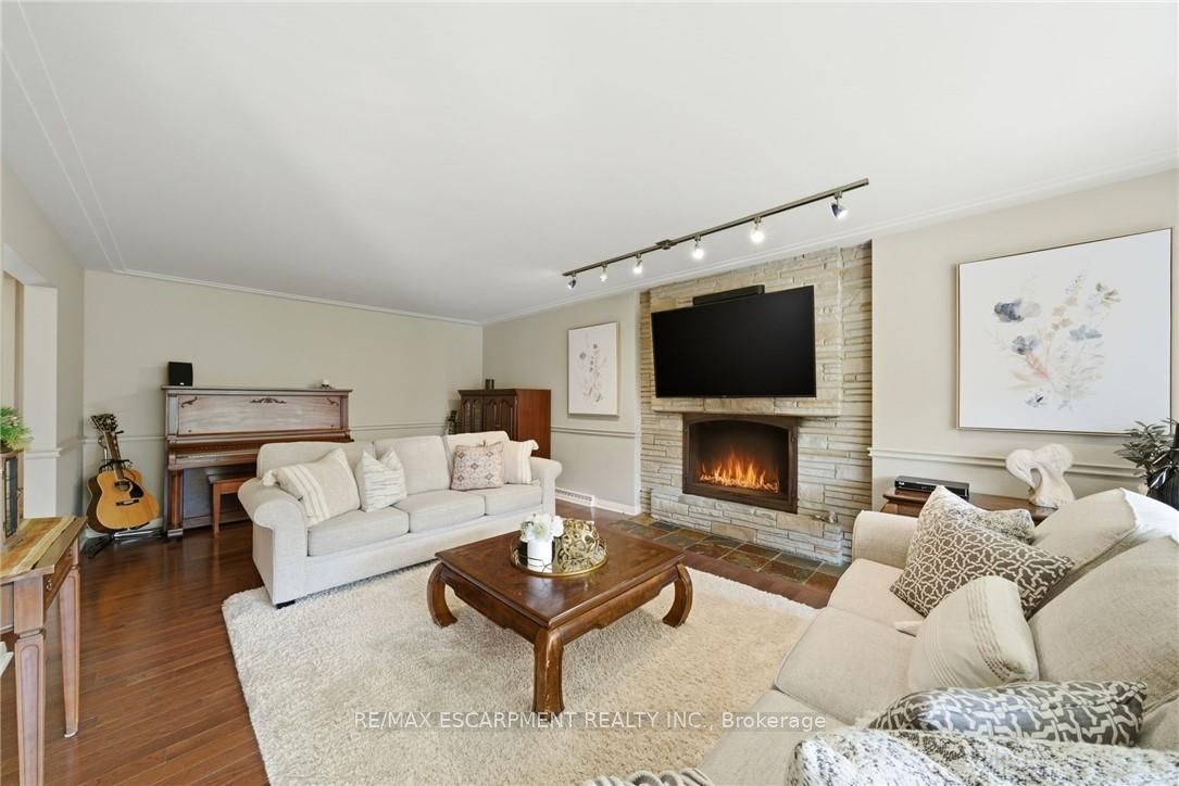 6 Summit Circle Property Photo 8