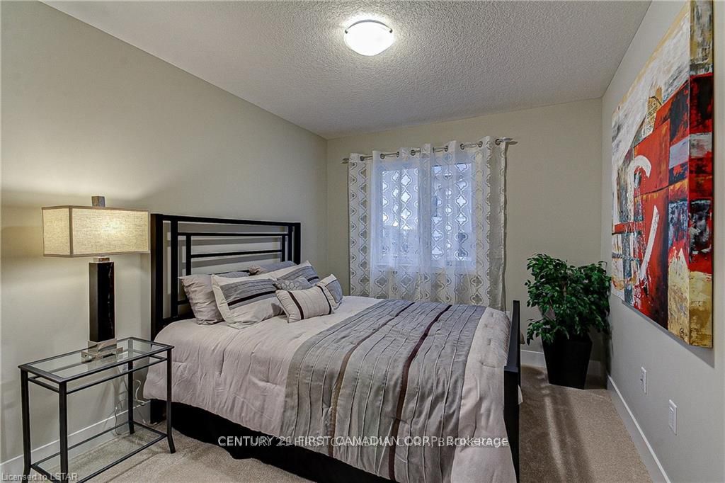 177 Edgevalley Road 88 Property Photo 20