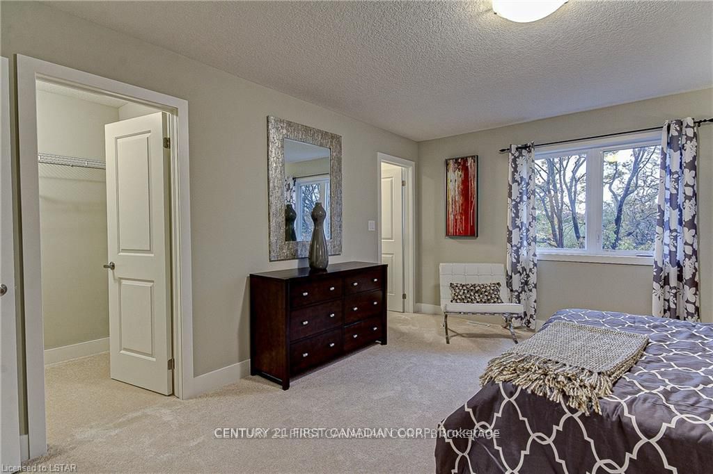 177 Edgevalley Road 88 Property Photo 25