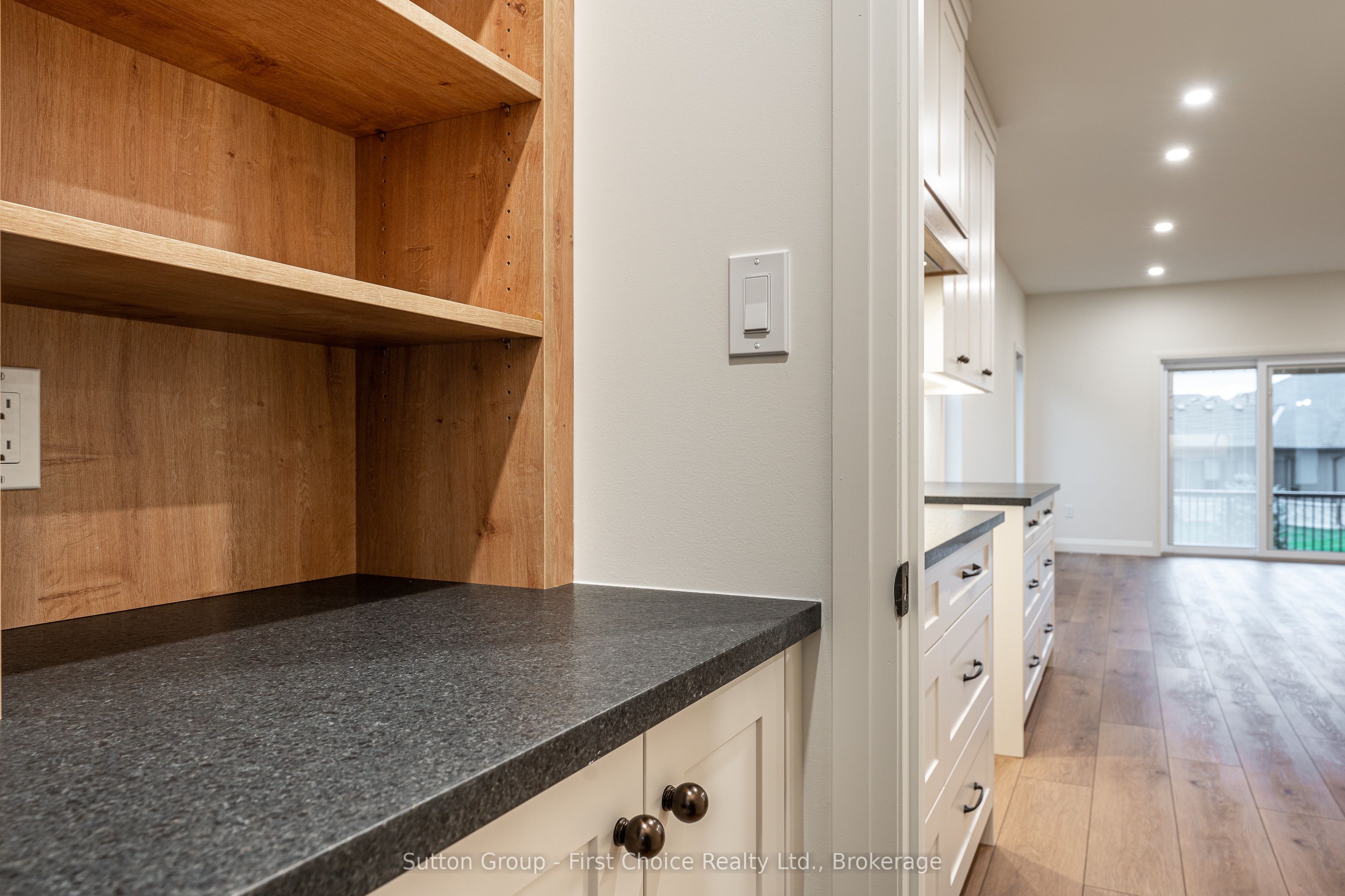 238 Henry Street Property Photo 14