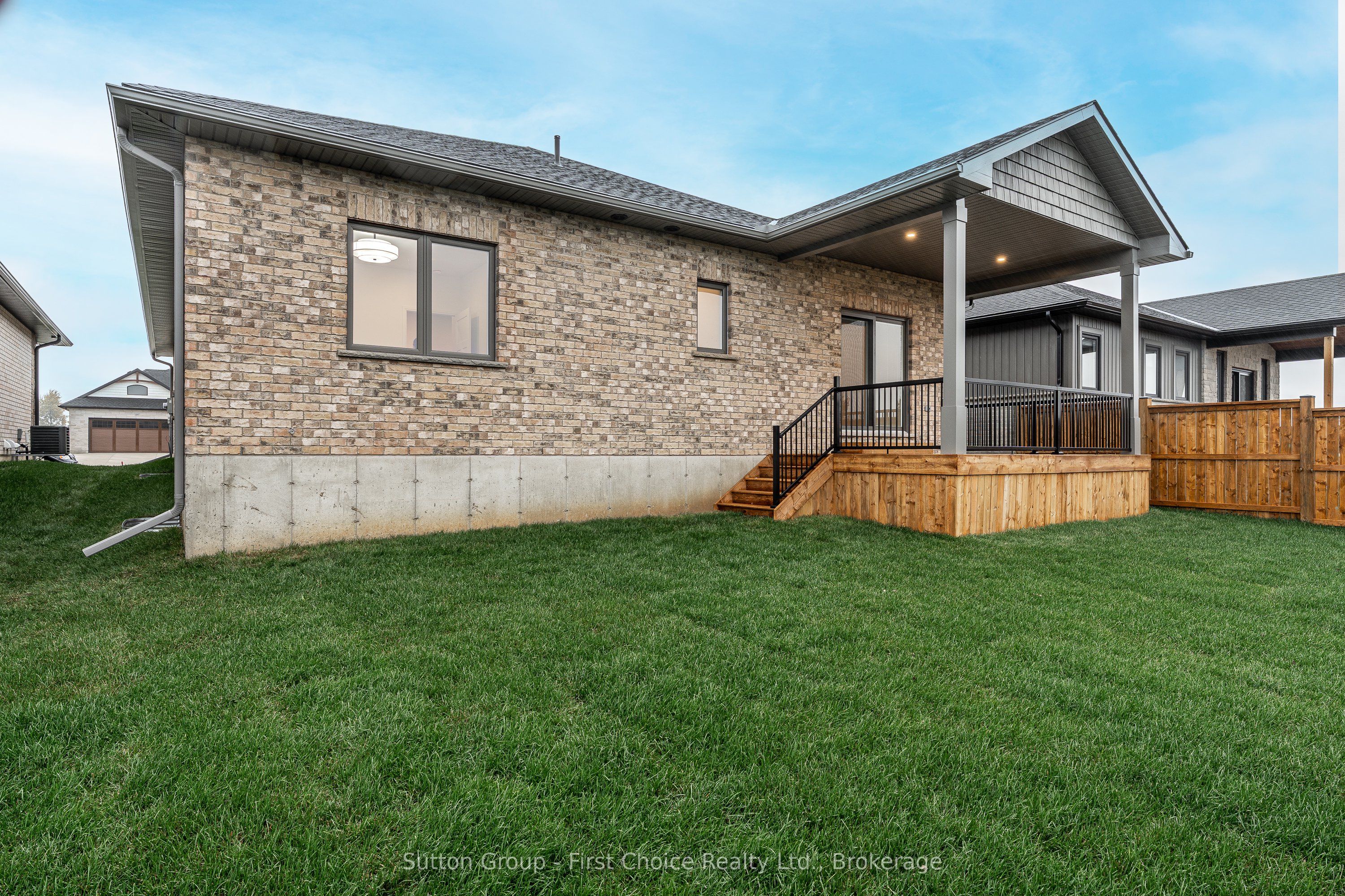 238 Henry Street Property Photo 44