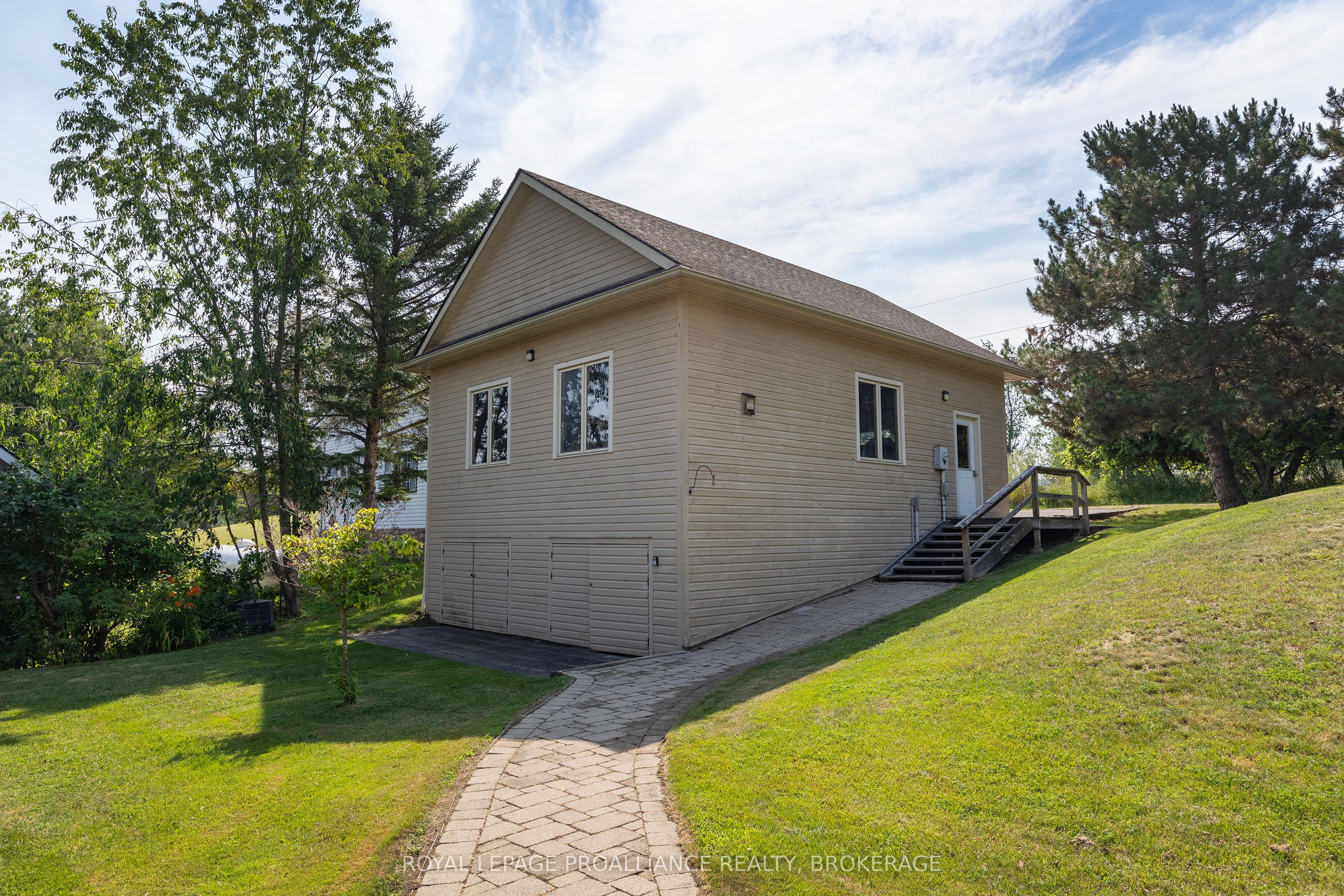 31 Leavis Shores Property Photo 8