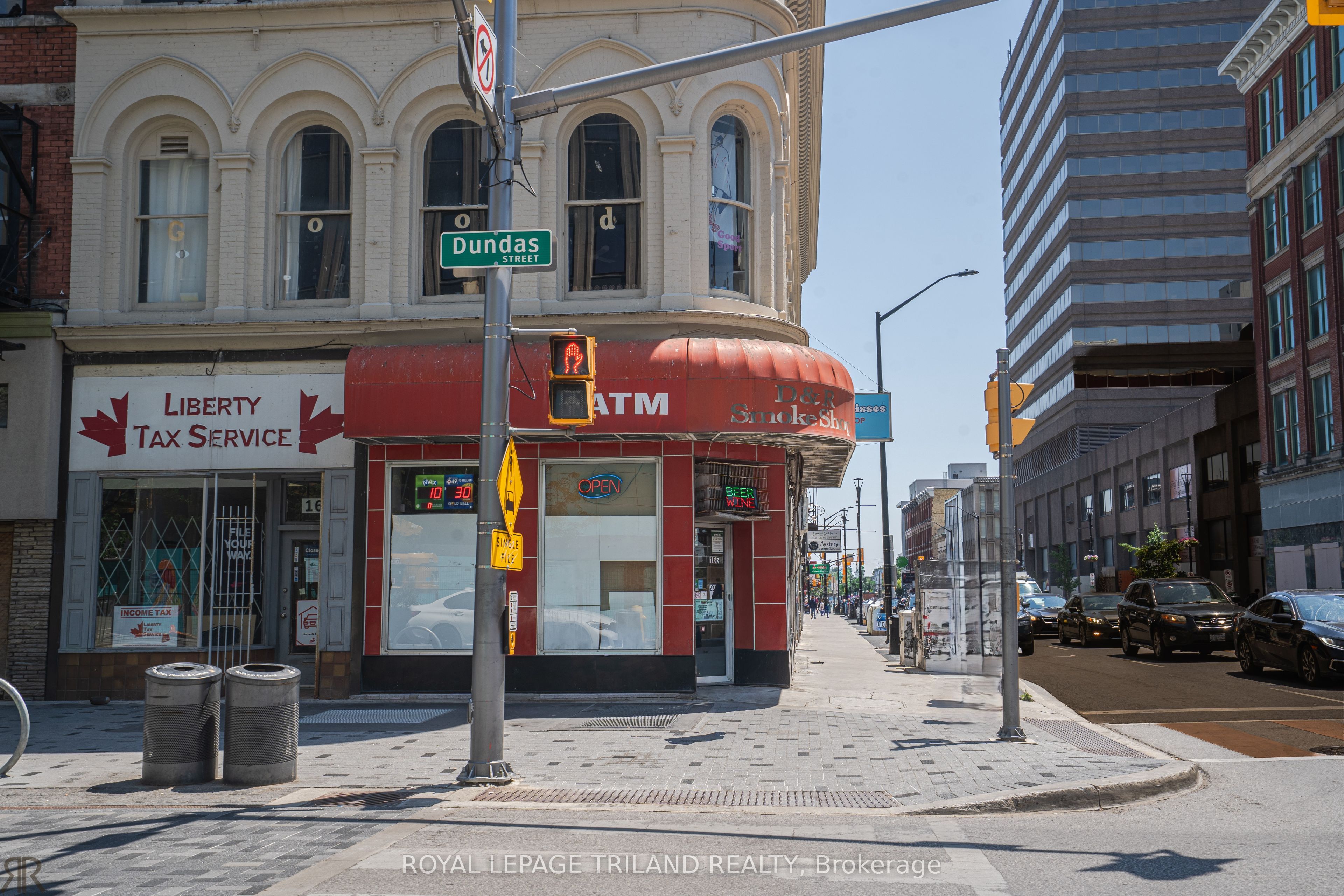 163 Dundas Street E Property Photo 2
