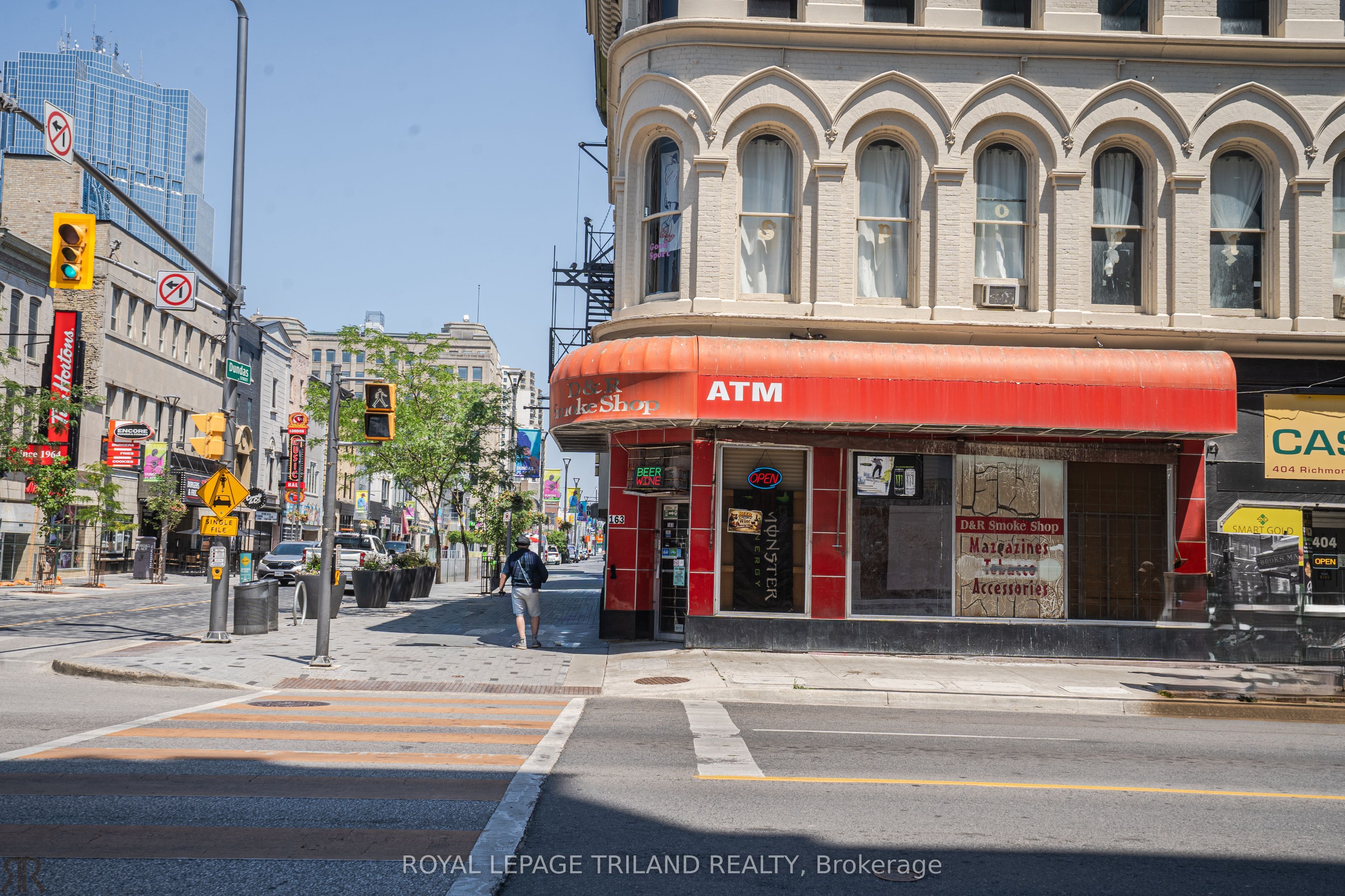163 Dundas Street E Property Photo 3