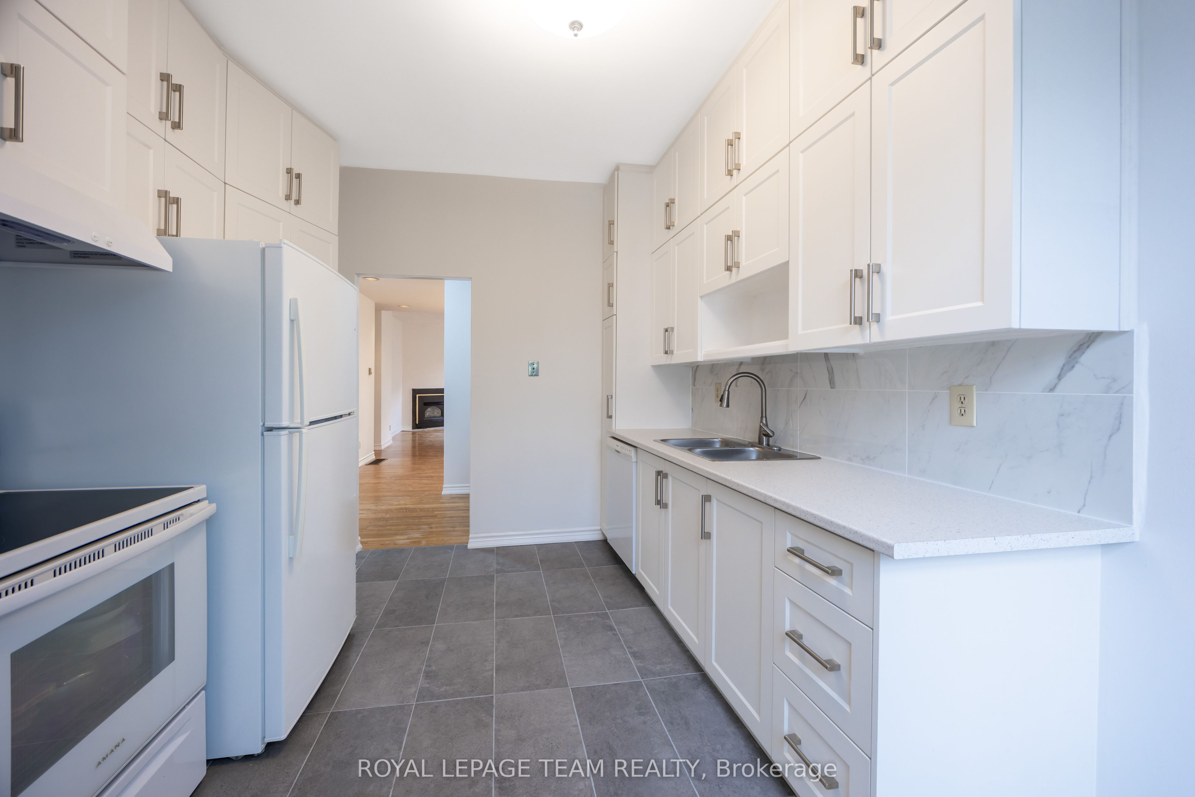 301 Somerset Street E Property Photo 13
