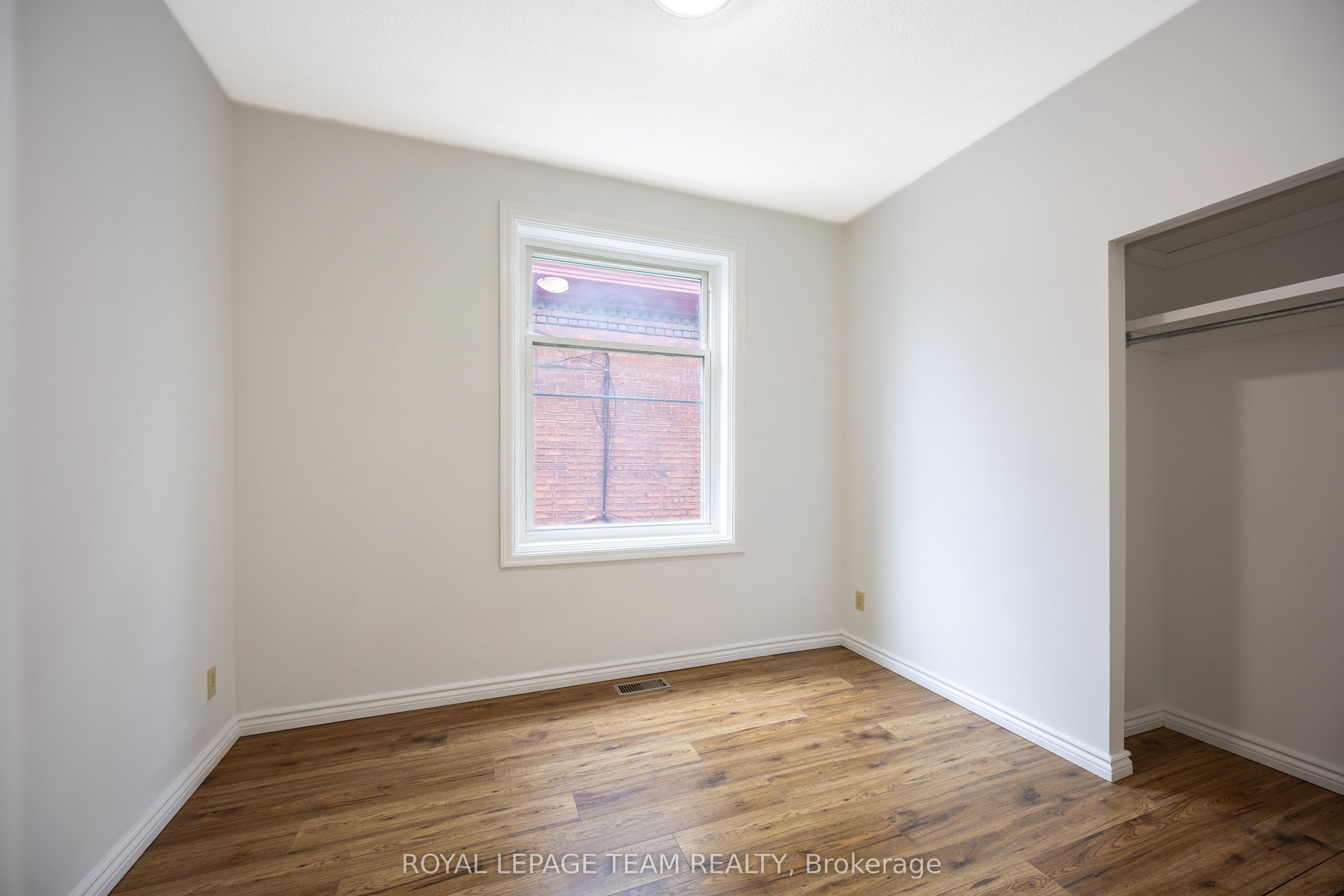 301 Somerset Street E Property Photo 31