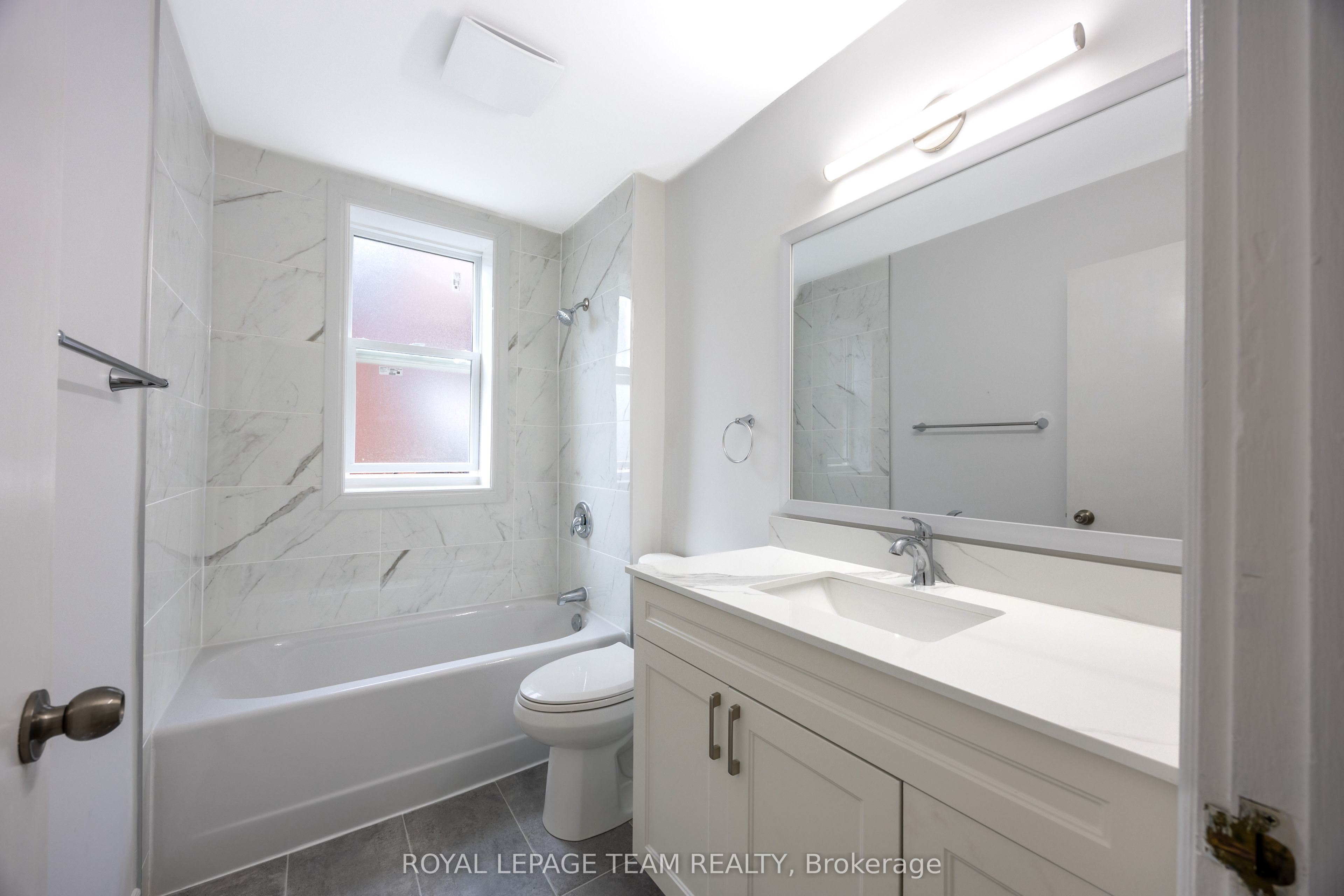 301 Somerset Street E Property Photo 37