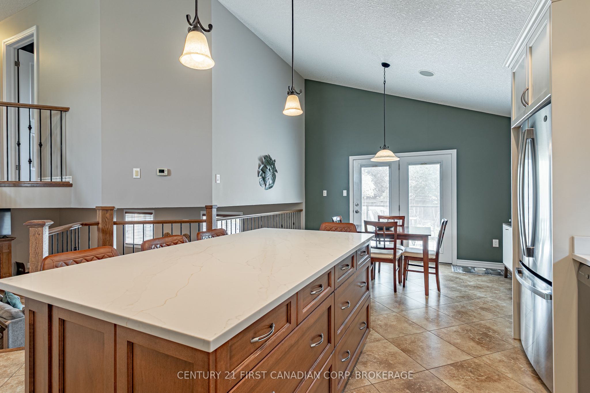 270 Boyd Boulevard Property Photo 9