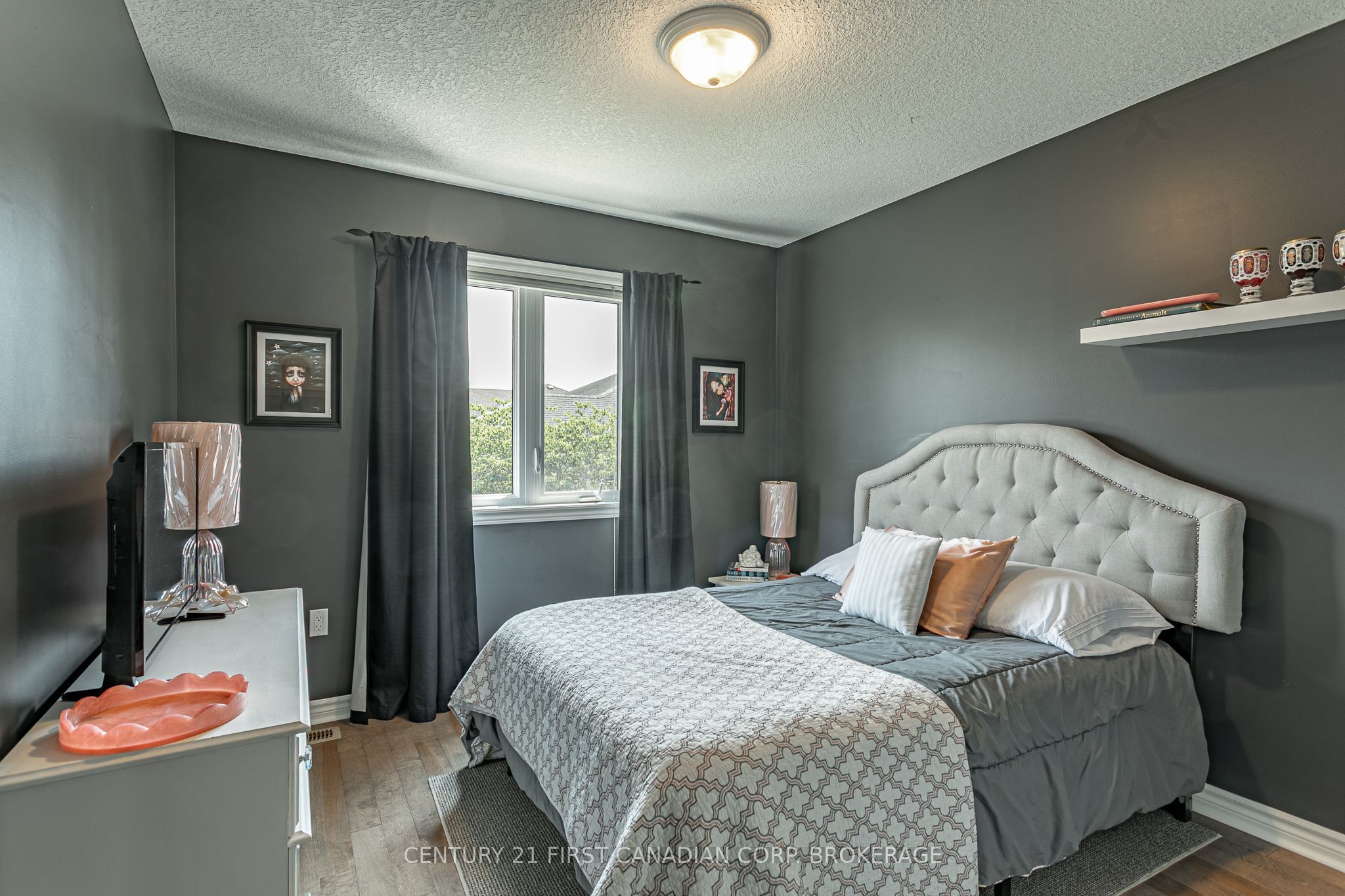 270 Boyd Boulevard Property Photo 13