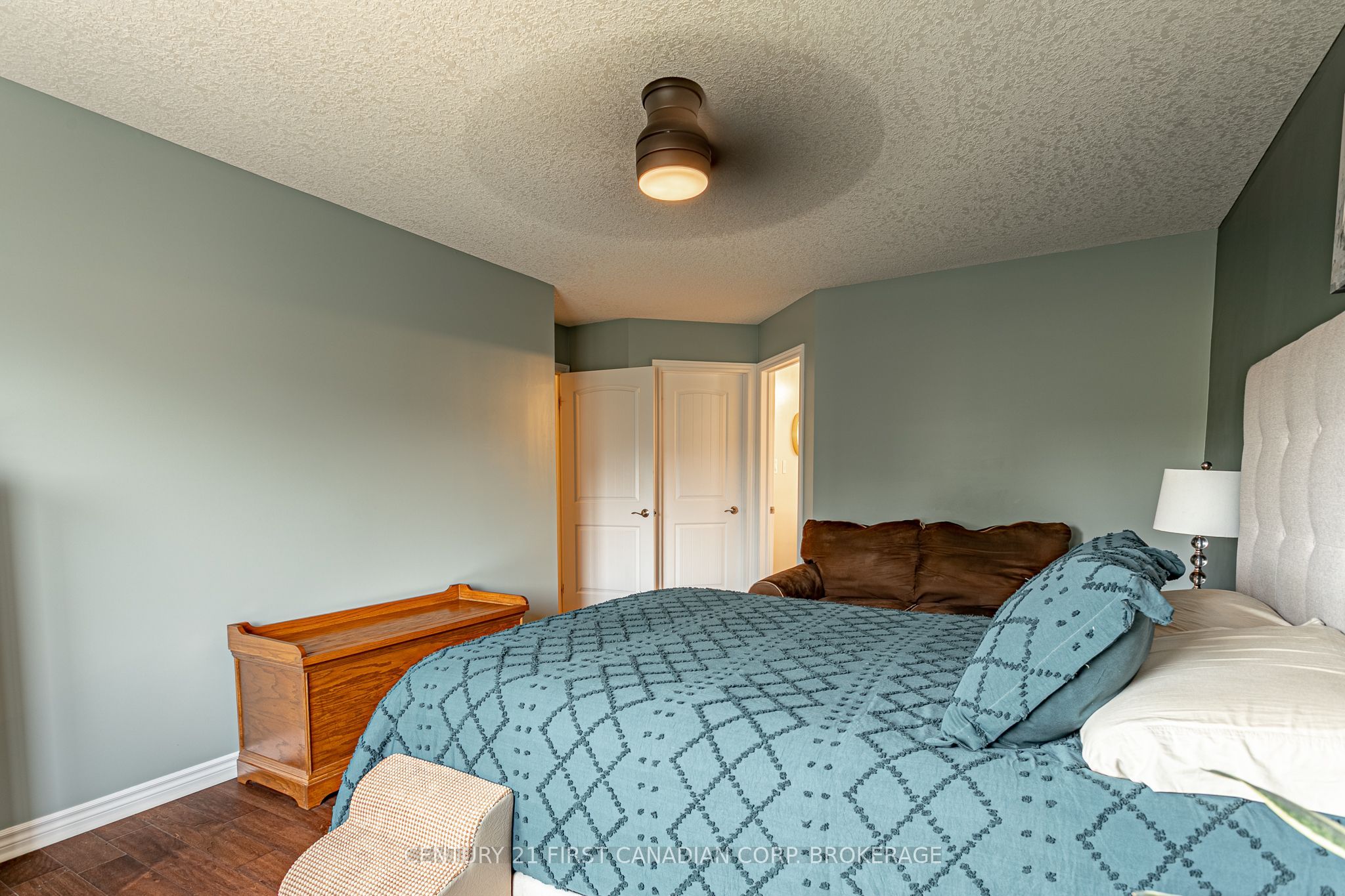 270 Boyd Boulevard Property Photo 19