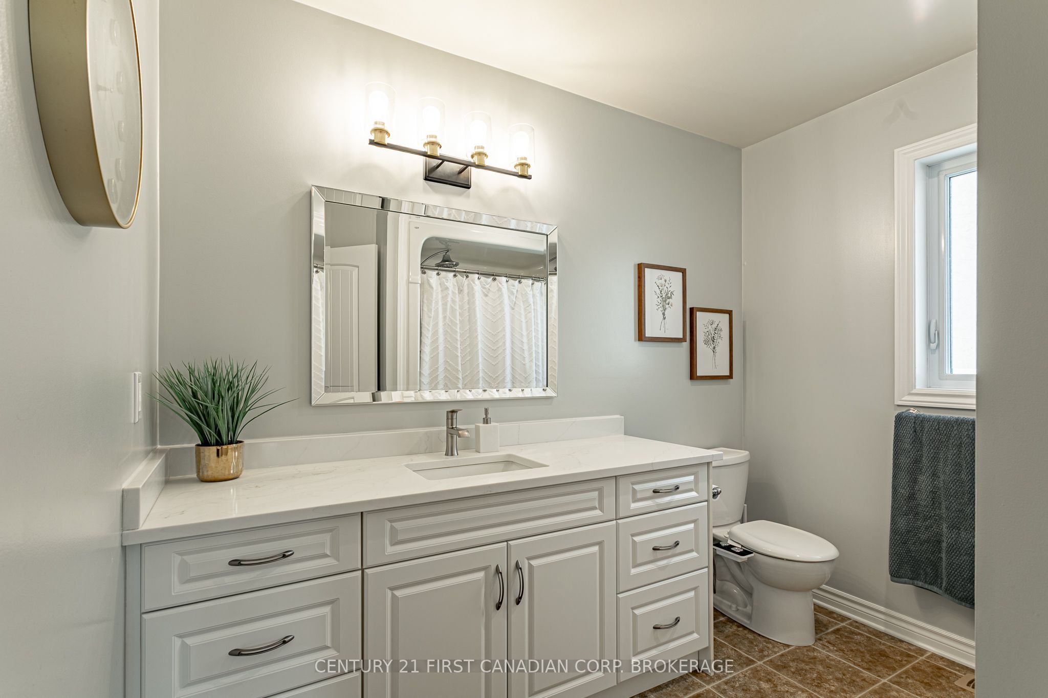 270 Boyd Boulevard Property Photo 20
