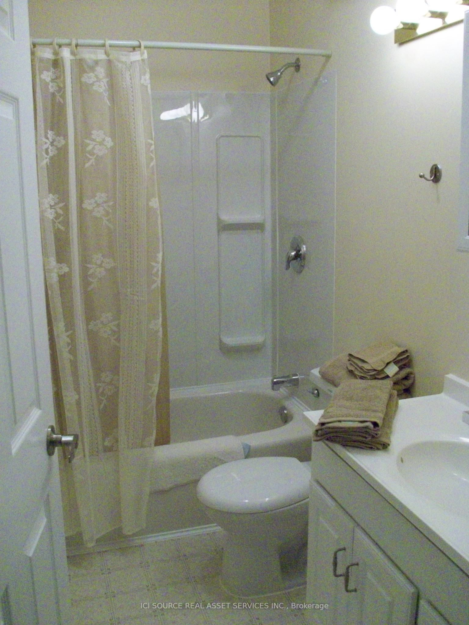 4434 Leader Lane Property Photo 7