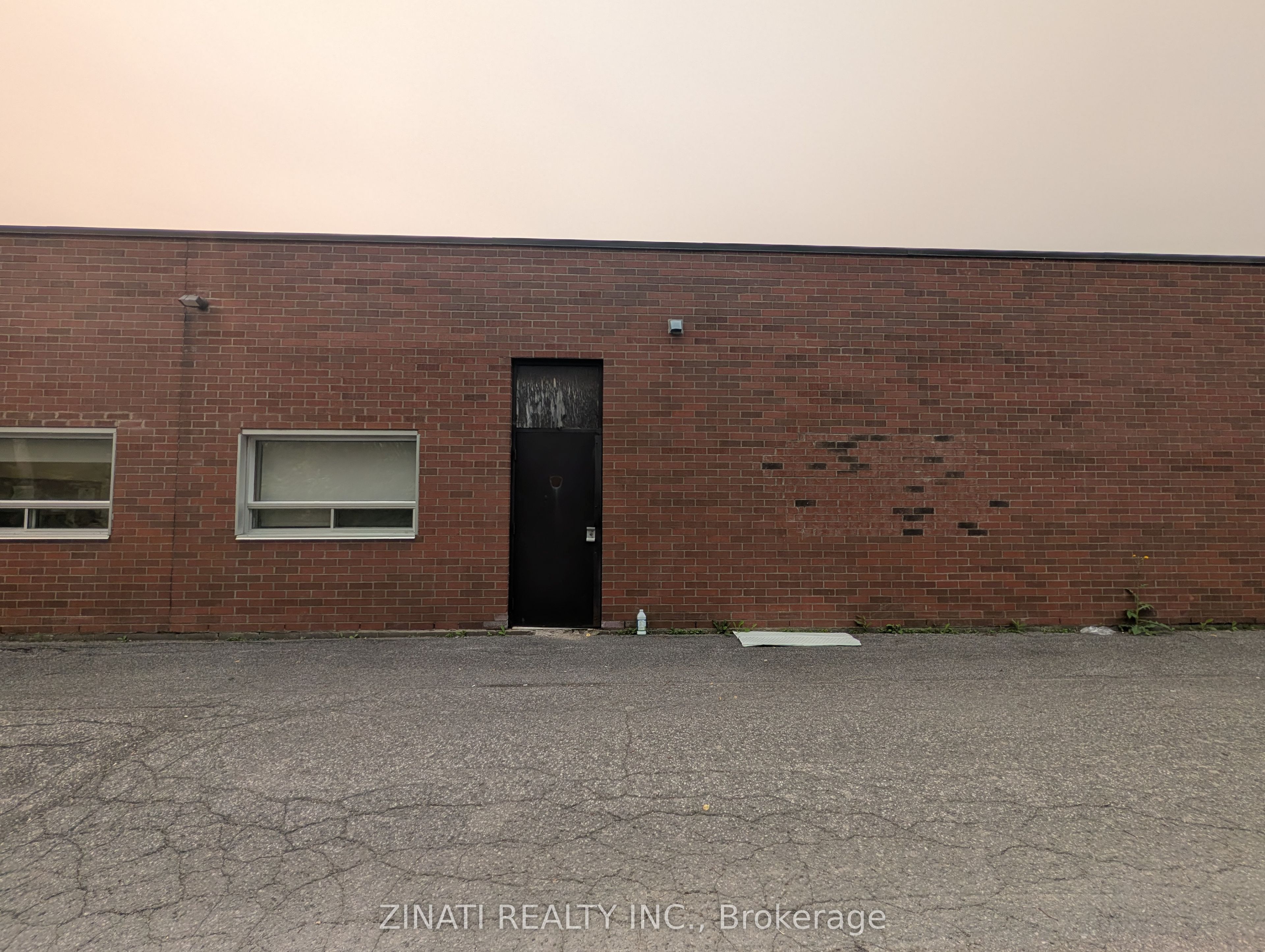 2049 Meadowbrook Road Property Photo 2
