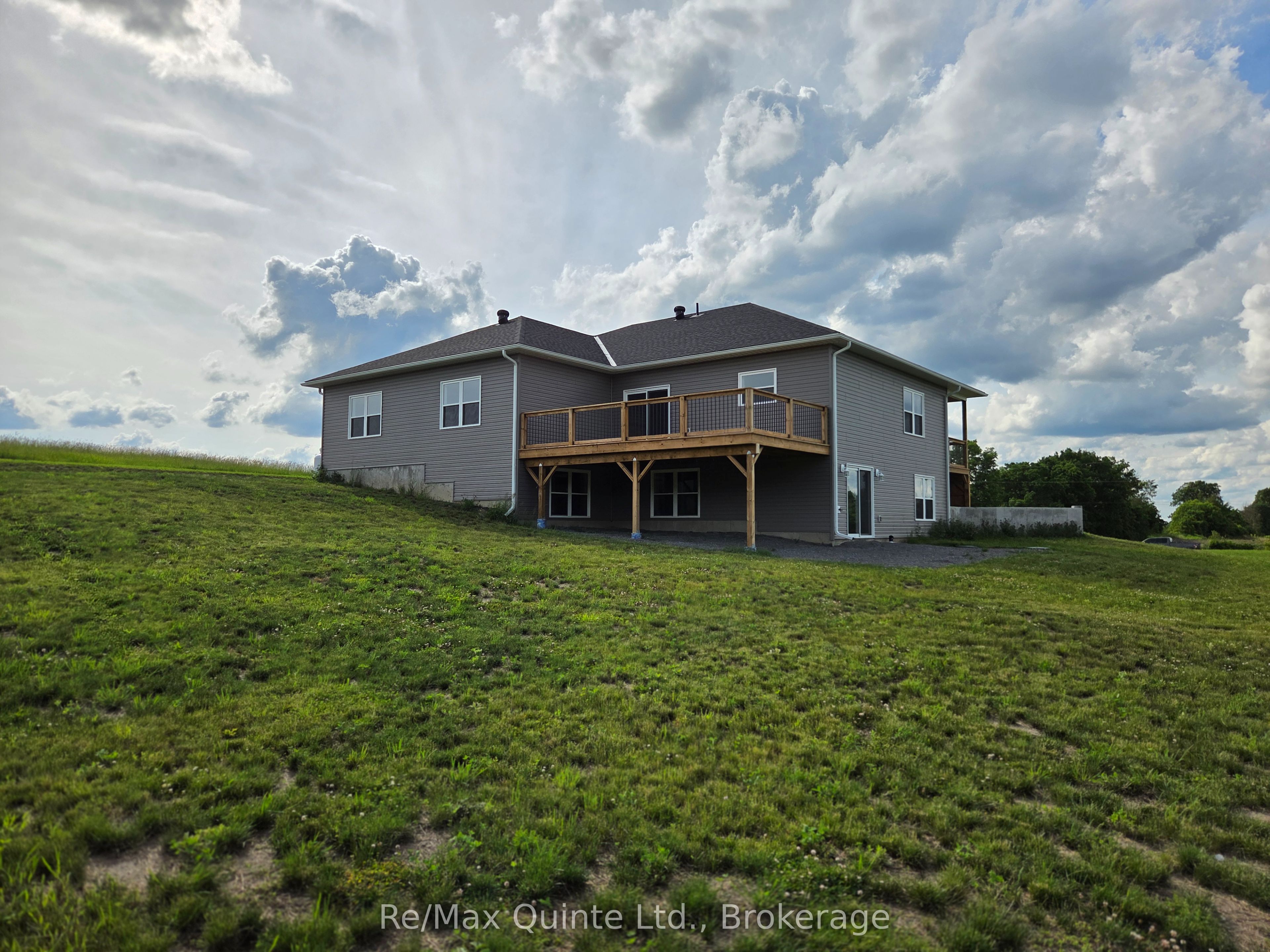 202 Windmill Road Property Photo 4