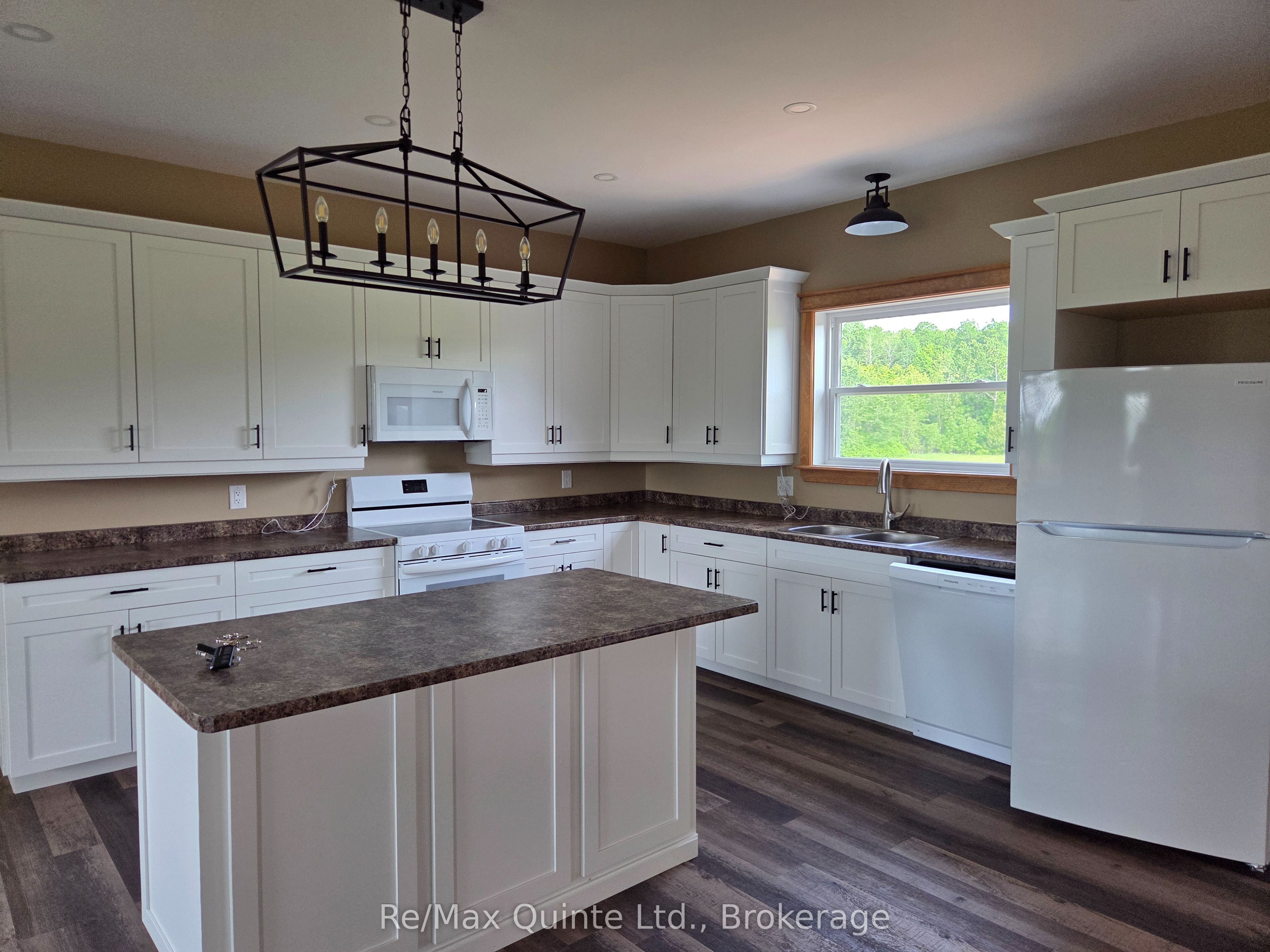 202 Windmill Road Property Photo 6