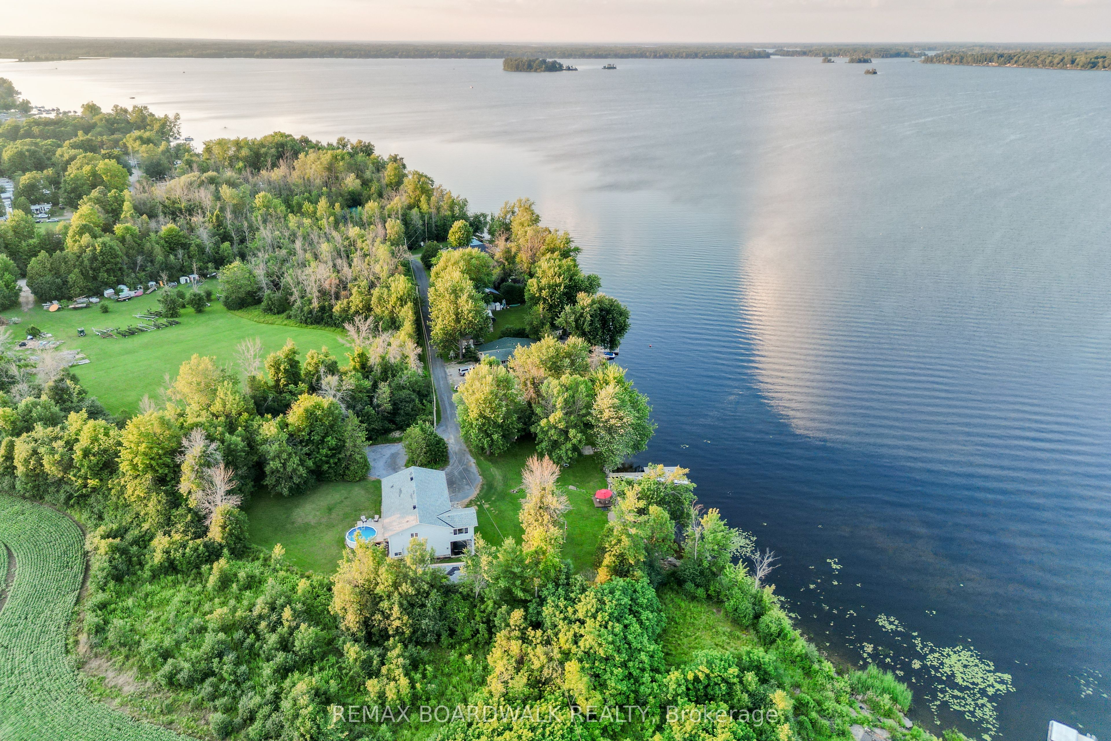 100 Mcculloughs Landing Property Photo 3