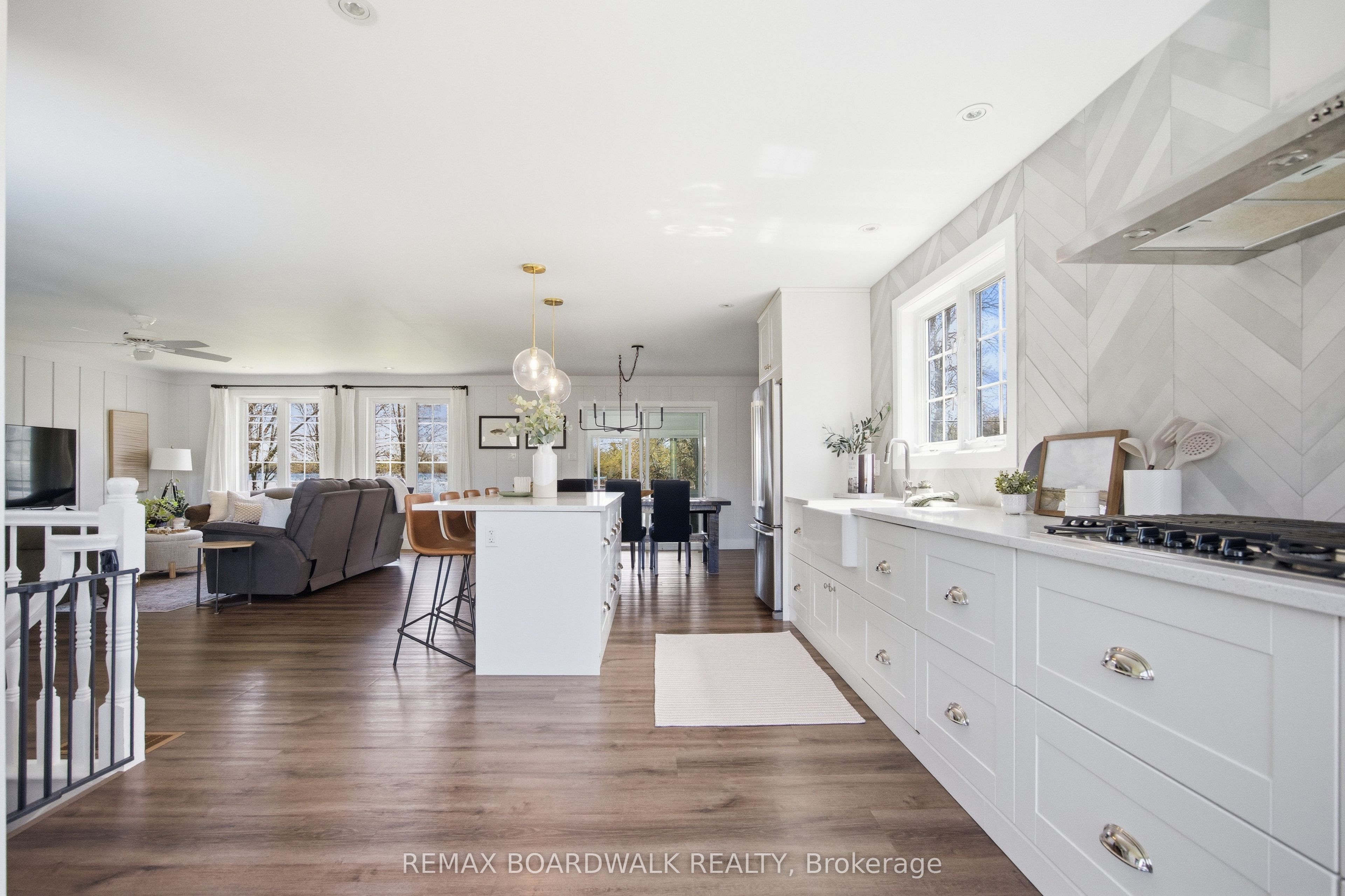 100 Mcculloughs Landing Property Photo 12