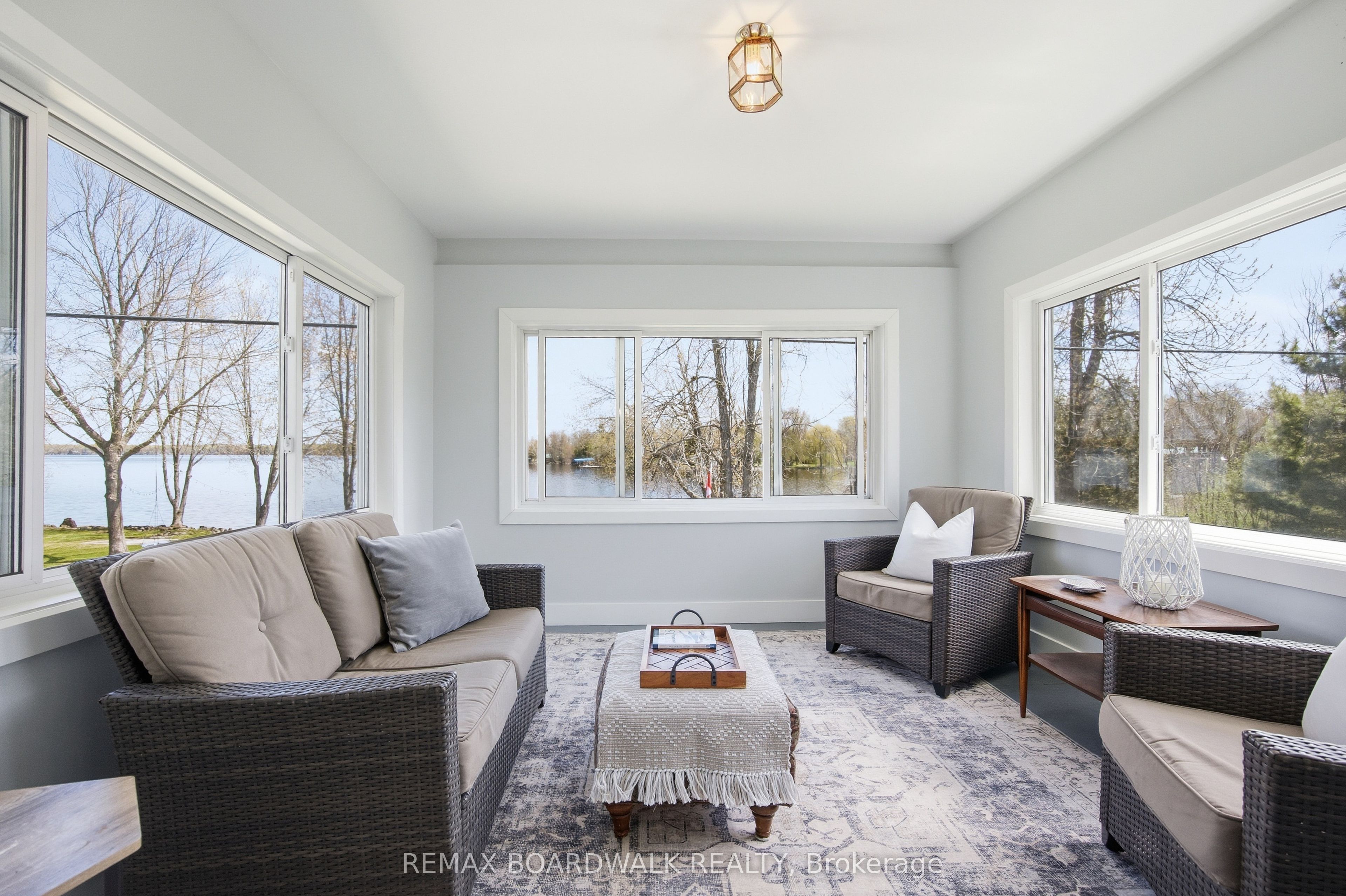 100 Mcculloughs Landing Property Photo 16