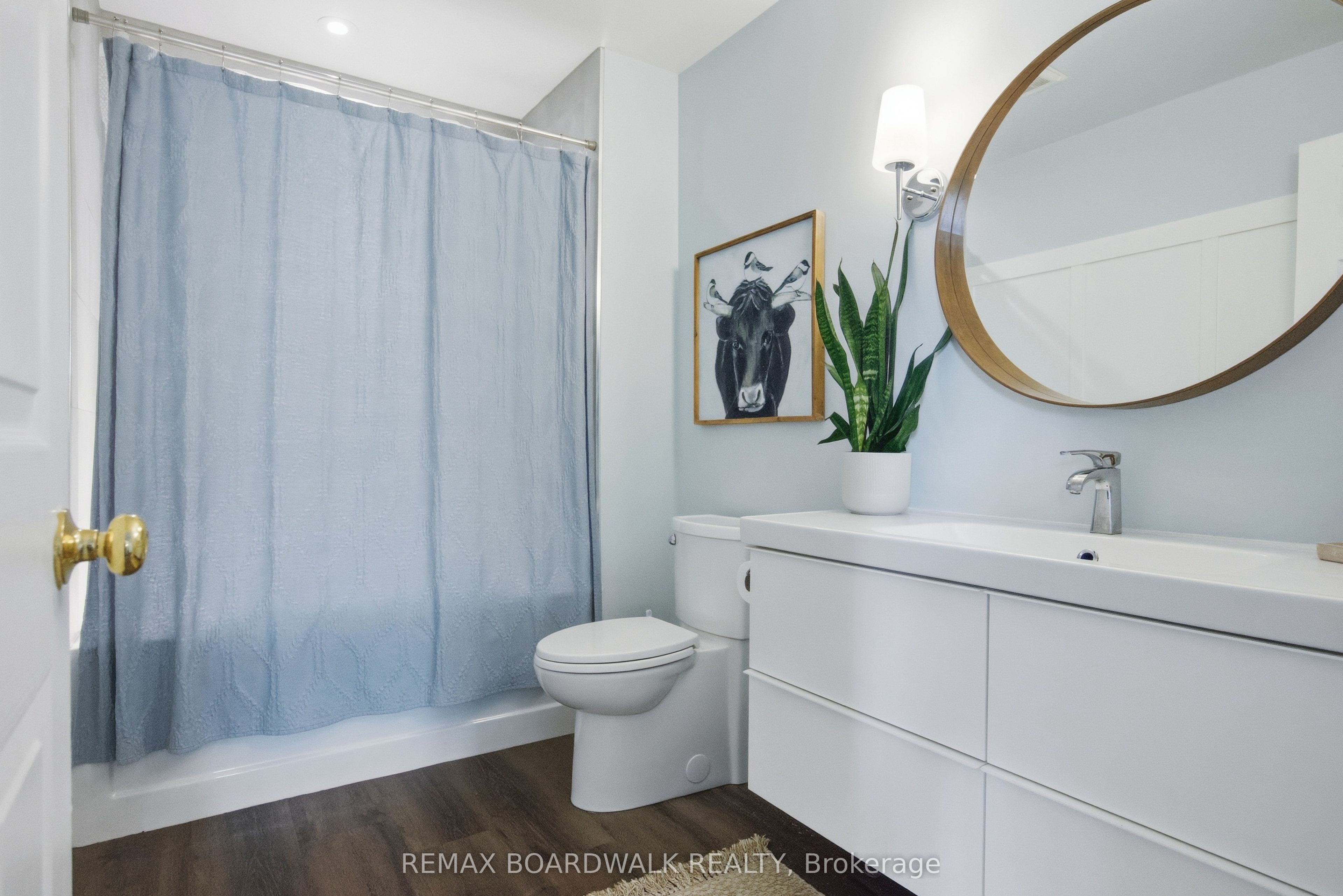 100 Mcculloughs Landing Property Photo 23