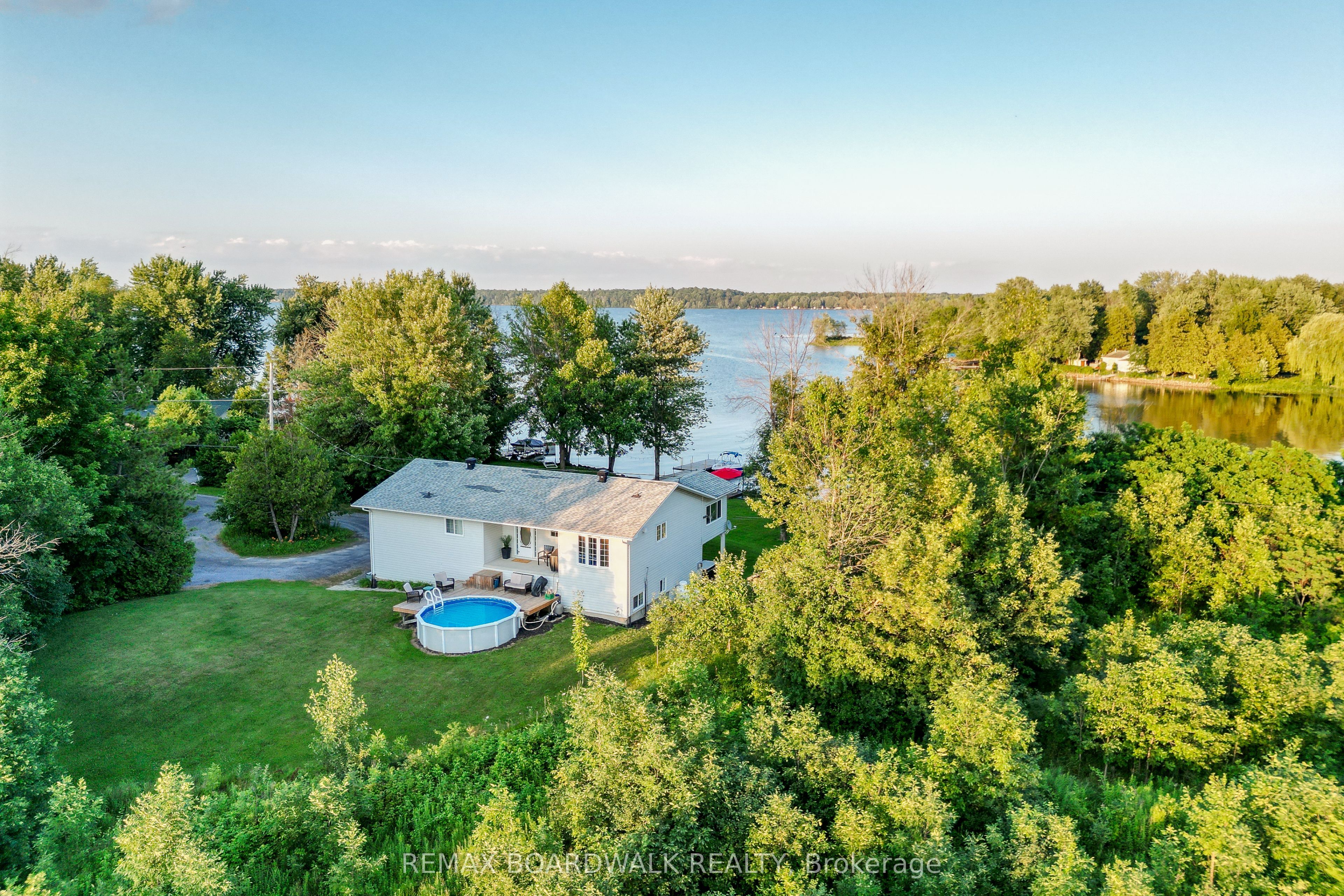 100 Mcculloughs Landing Property Photo 32