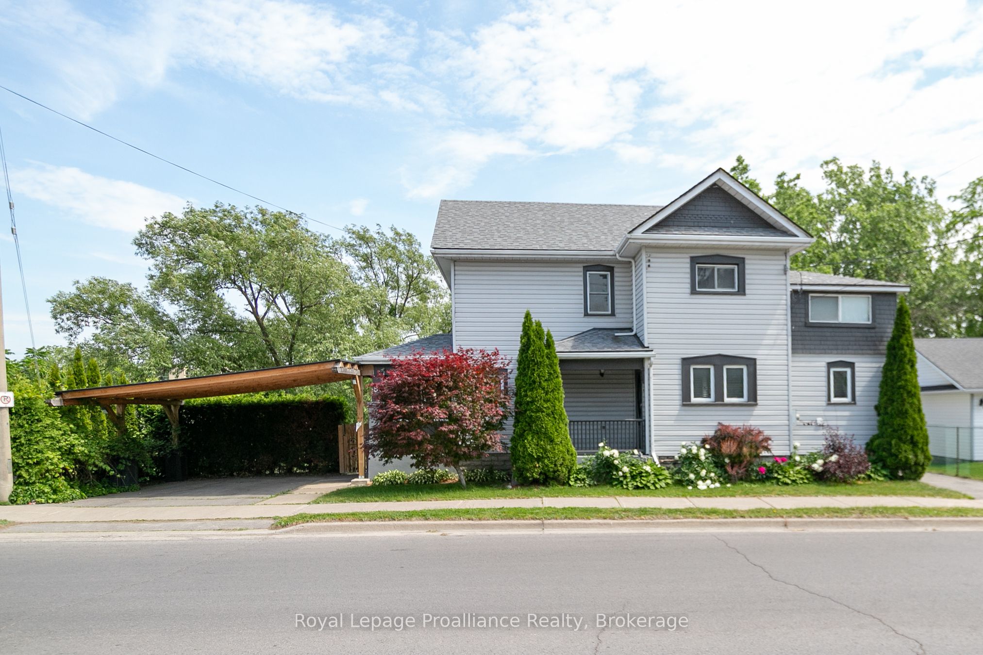 83 Moira Street E Property Photo 1