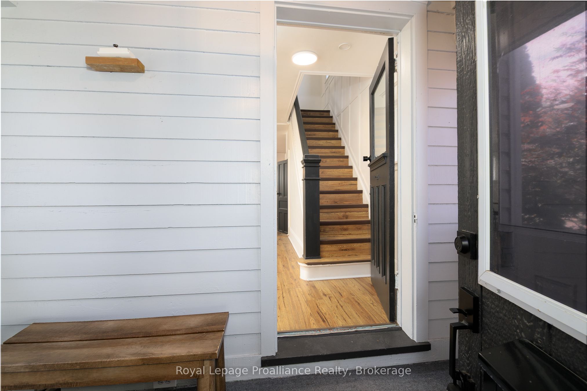 83 Moira Street E Property Photo 2