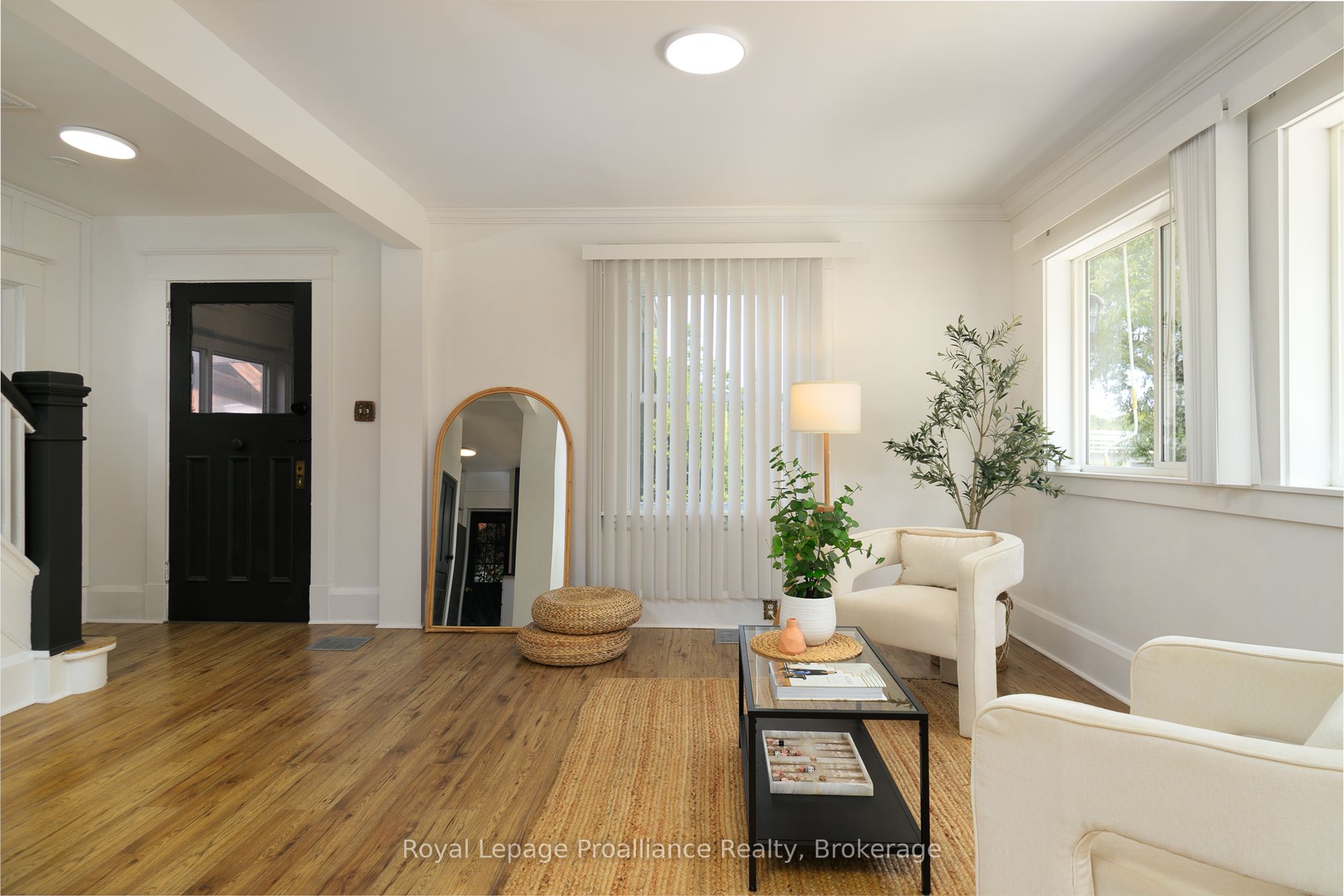 83 Moira Street E Property Photo 5