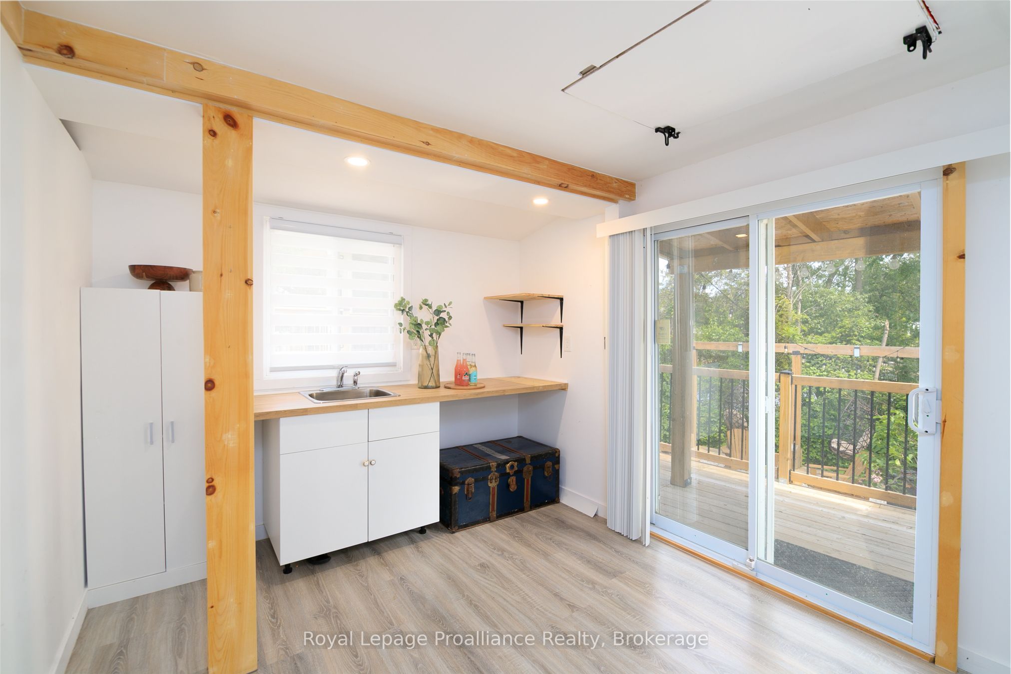 83 Moira Street E Property Photo 27