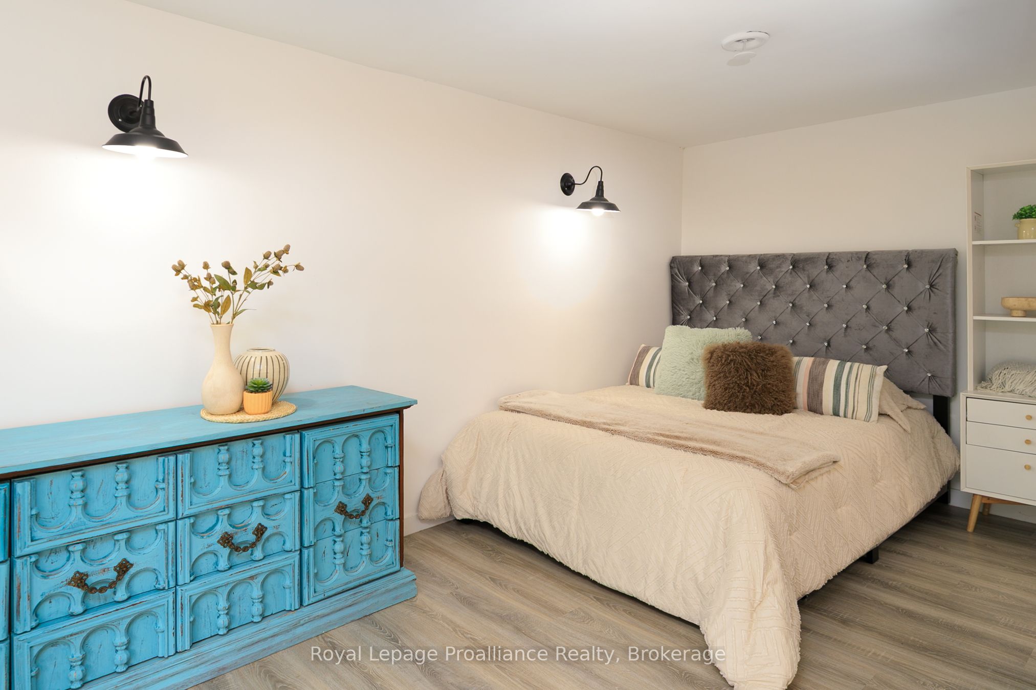 83 Moira Street E Property Photo 28