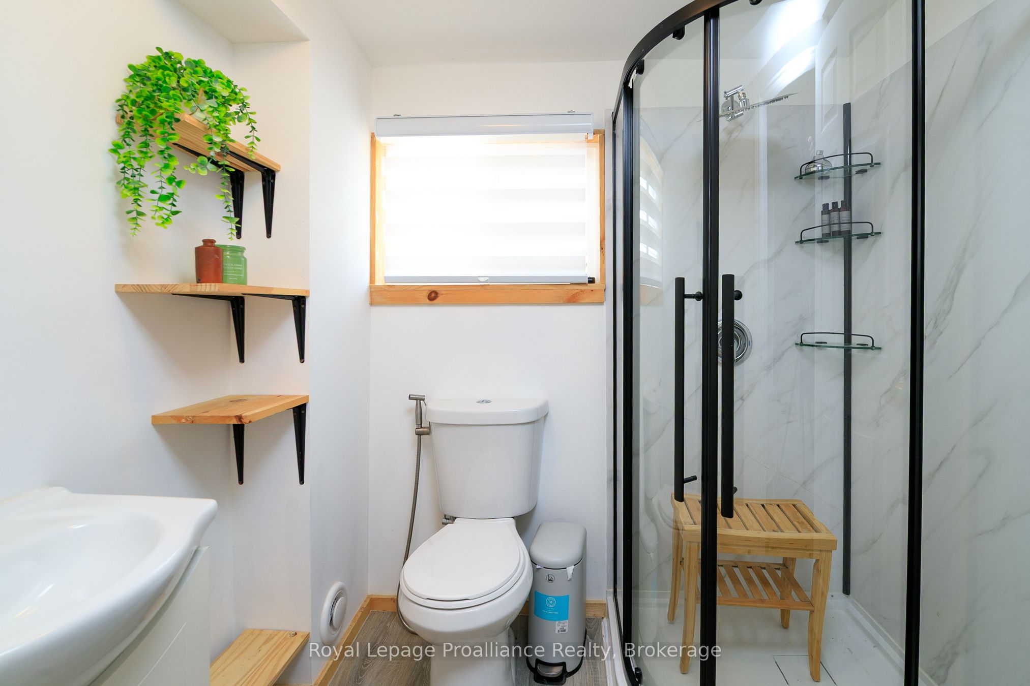 83 Moira Street E Property Photo 30