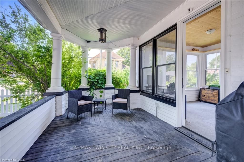 290 Turnberry Street Property Photo 33