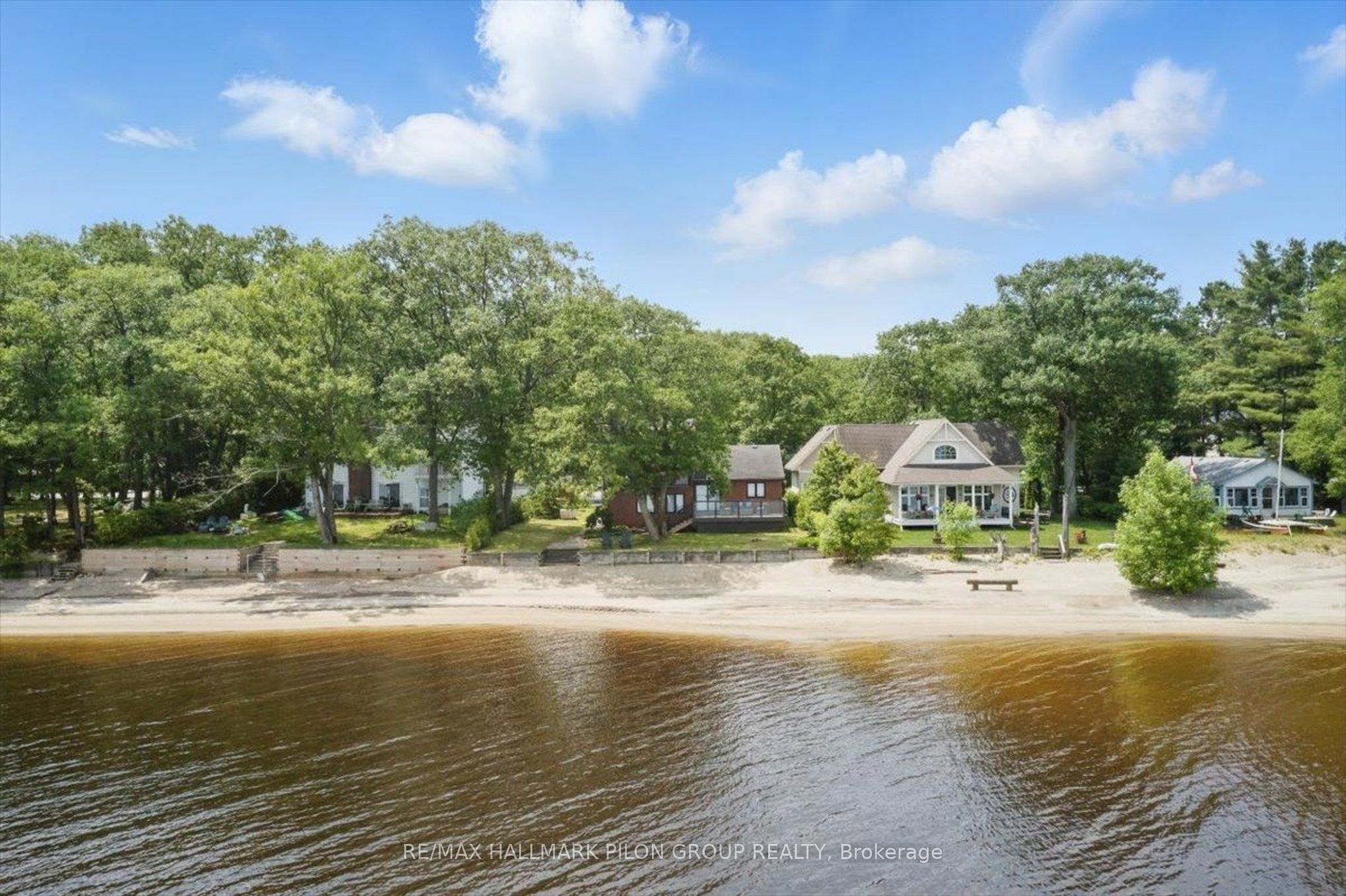 584 Bayview Drive Property Photo 3