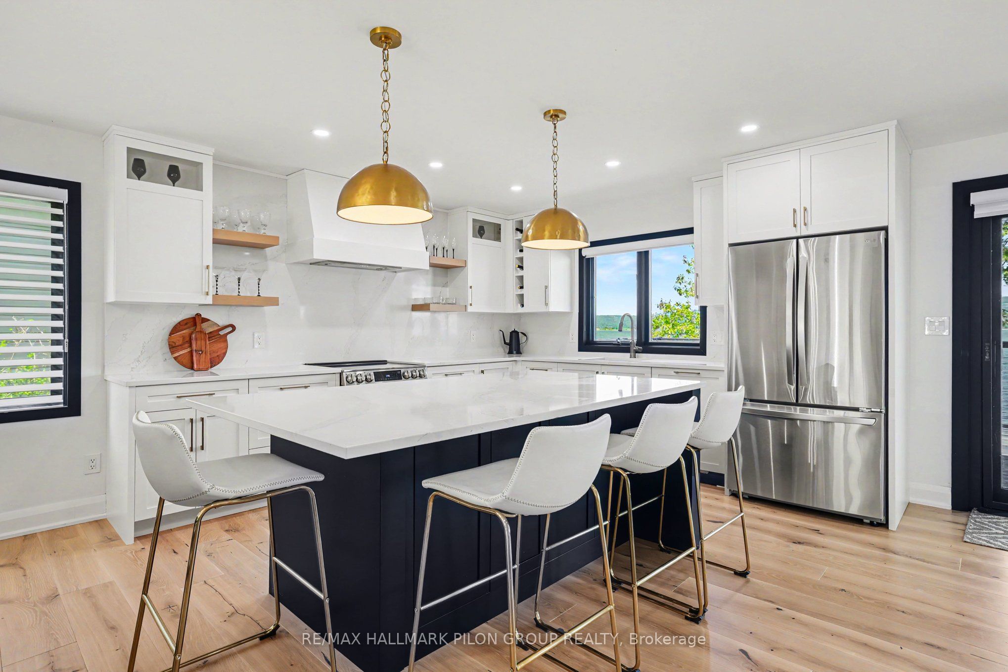 584 Bayview Drive Property Photo 11